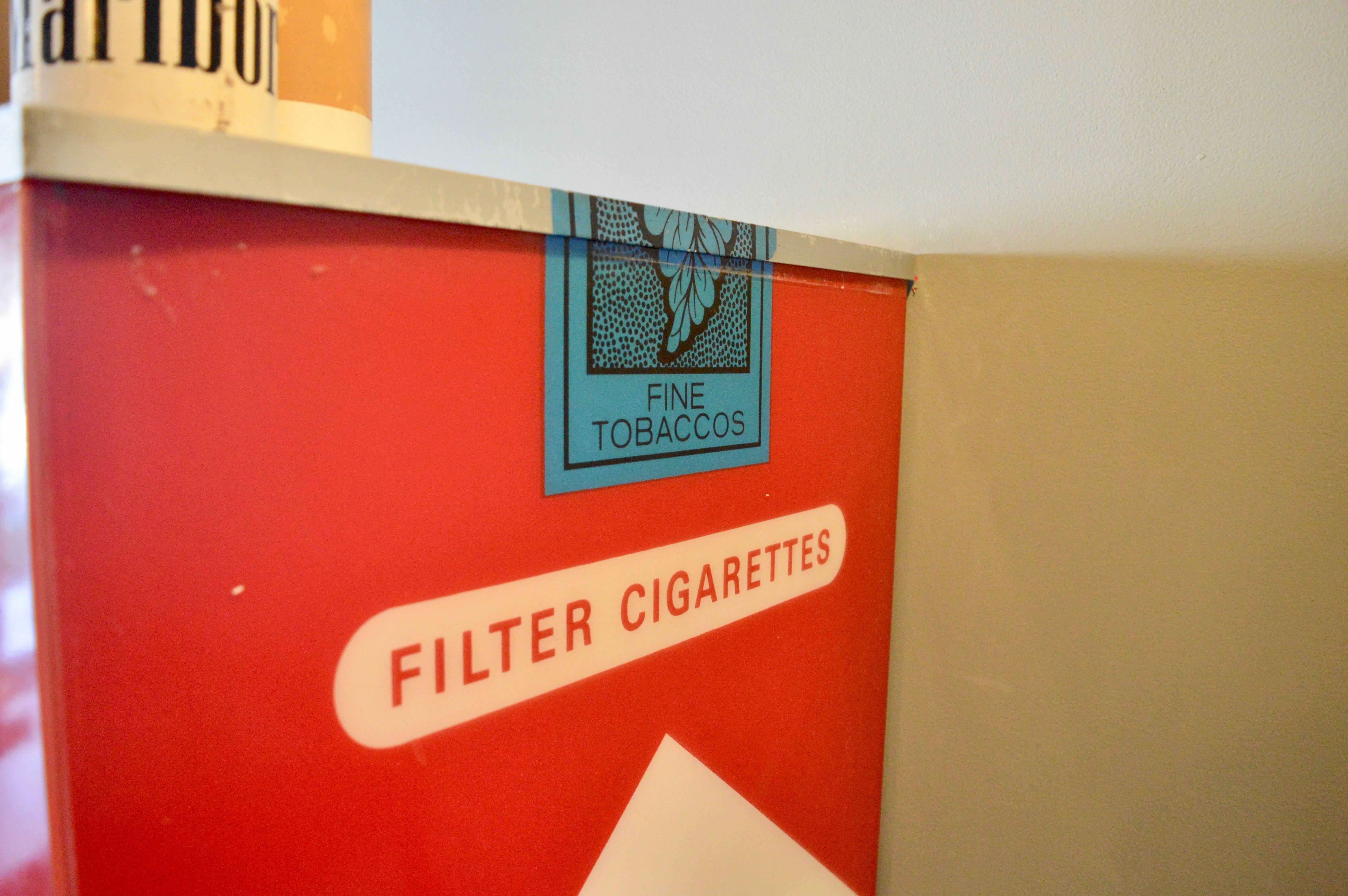 American Massive Vintage Marlboro Light Up Cigarette Pack