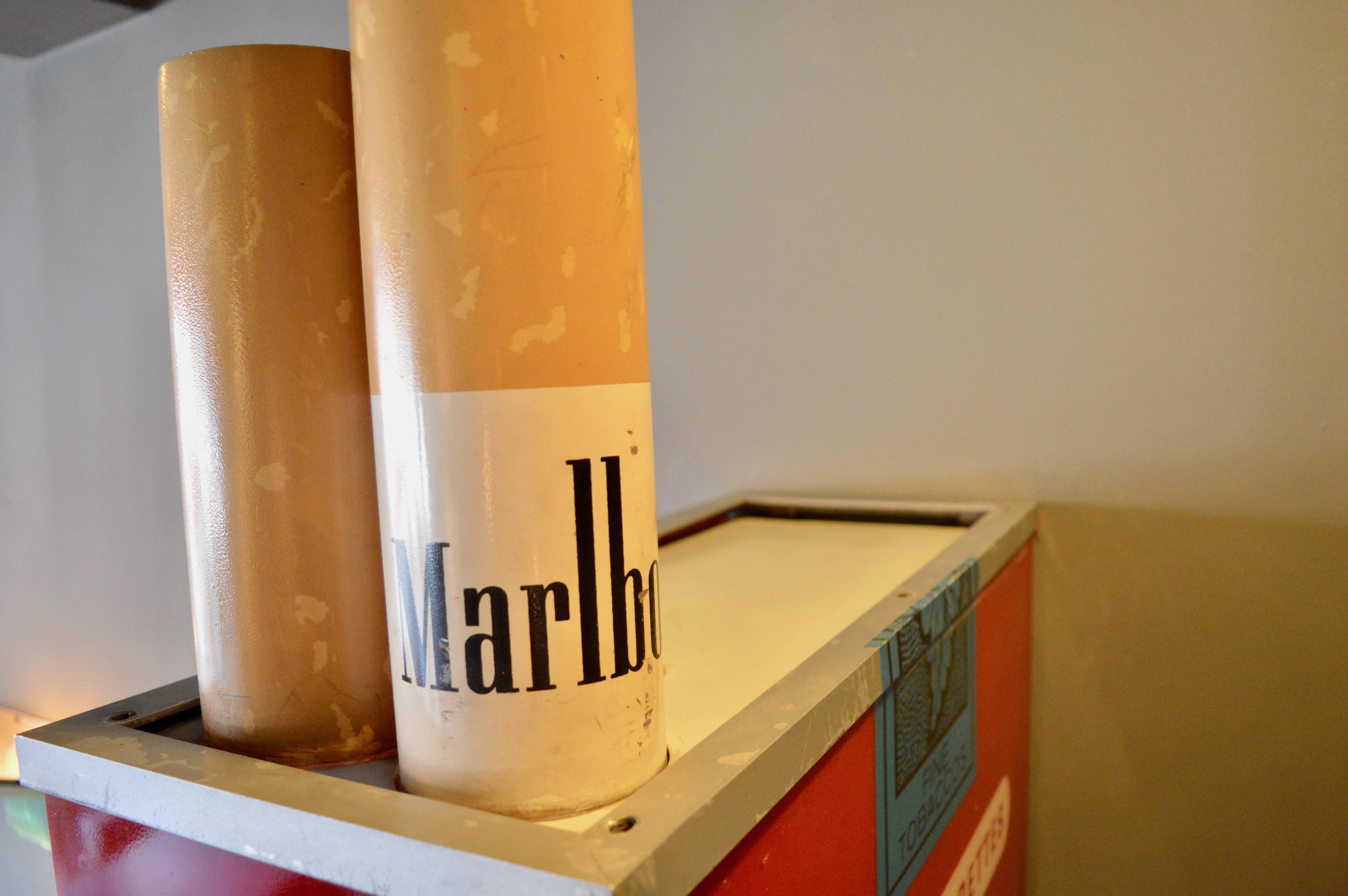 Massive Vintage Marlboro Light Up Cigarette Pack 1