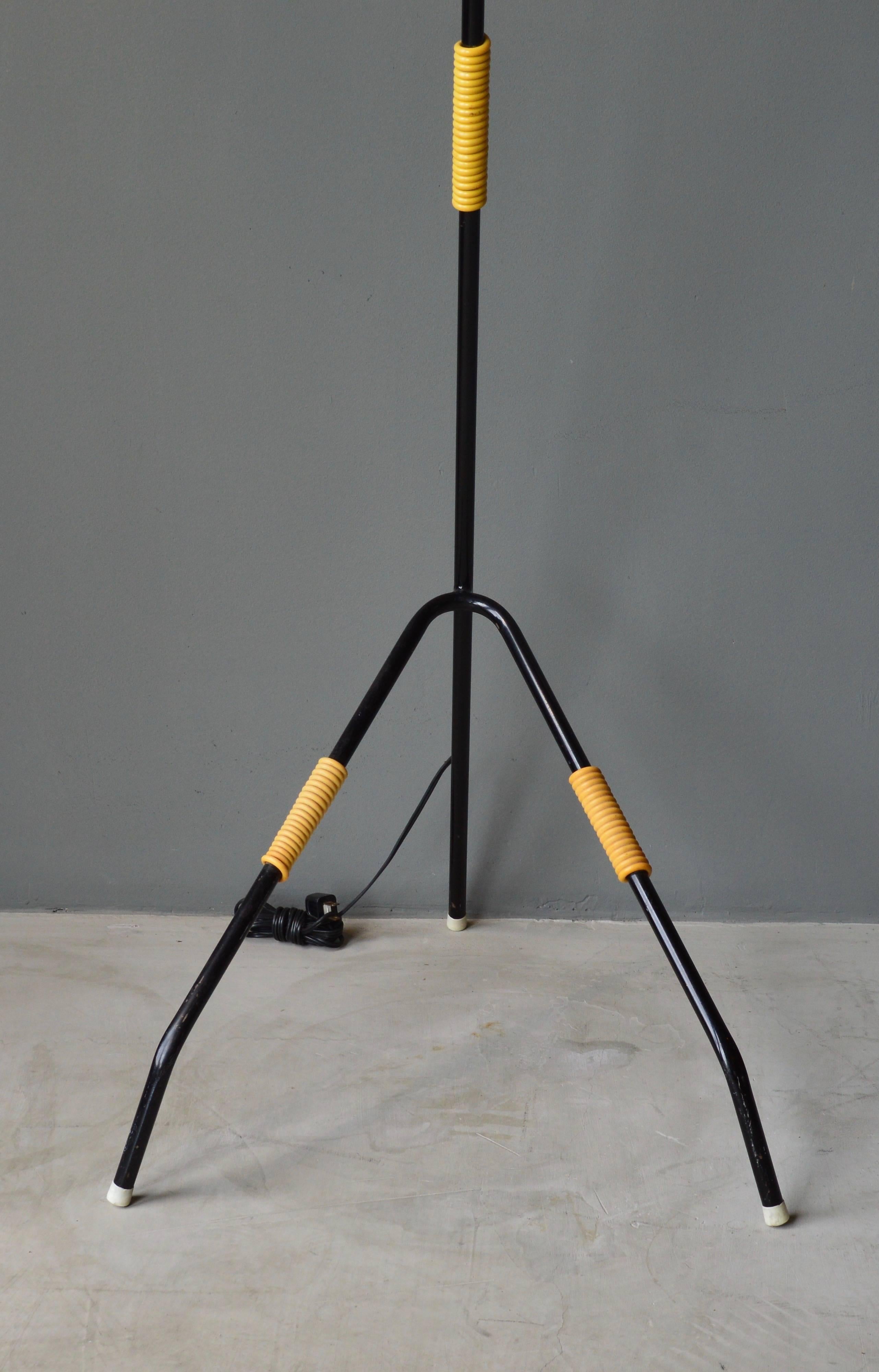 Grasshopper Lamp in the Style of Svend Aage Holm Sorensen For Sale 2