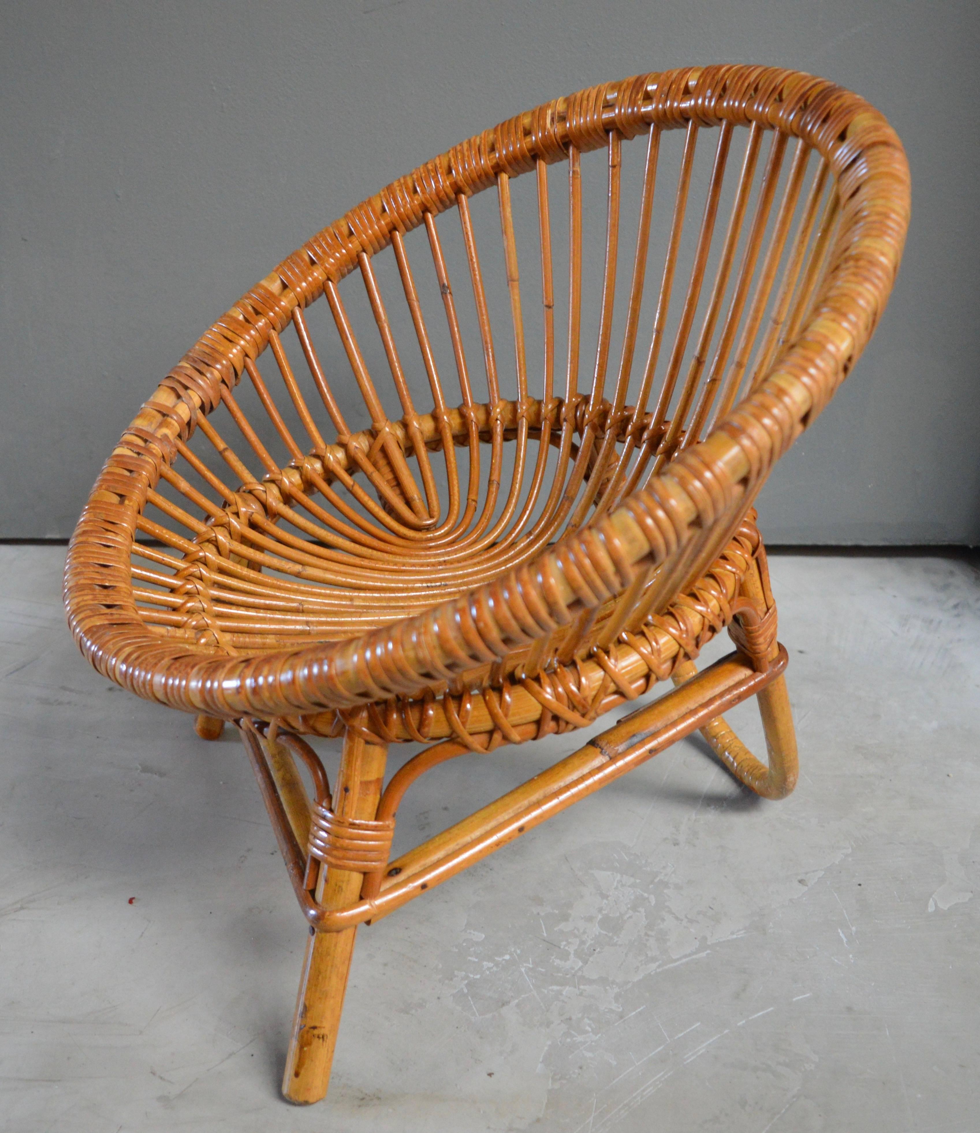 Adorable miniature French rattan and bamboo scoop chair. Perfect for a children's room. Excellent vintage condition.