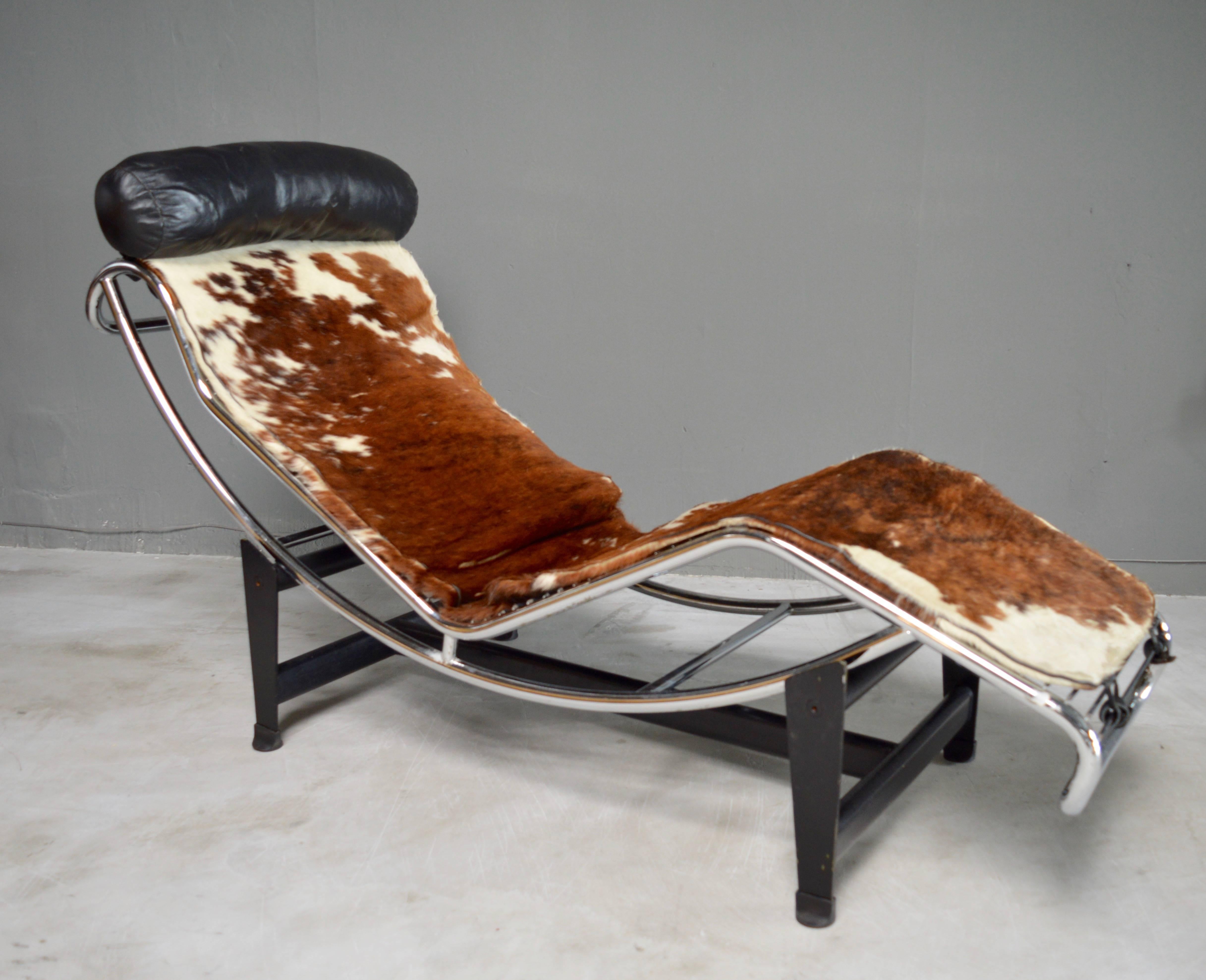 Stil von Le Corbusier/Jeanneret/Perriand Lc4 Lounge Chair im Zustand „Gut“ in Los Angeles, CA