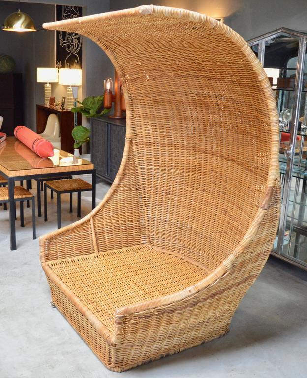 hooded canopy chair