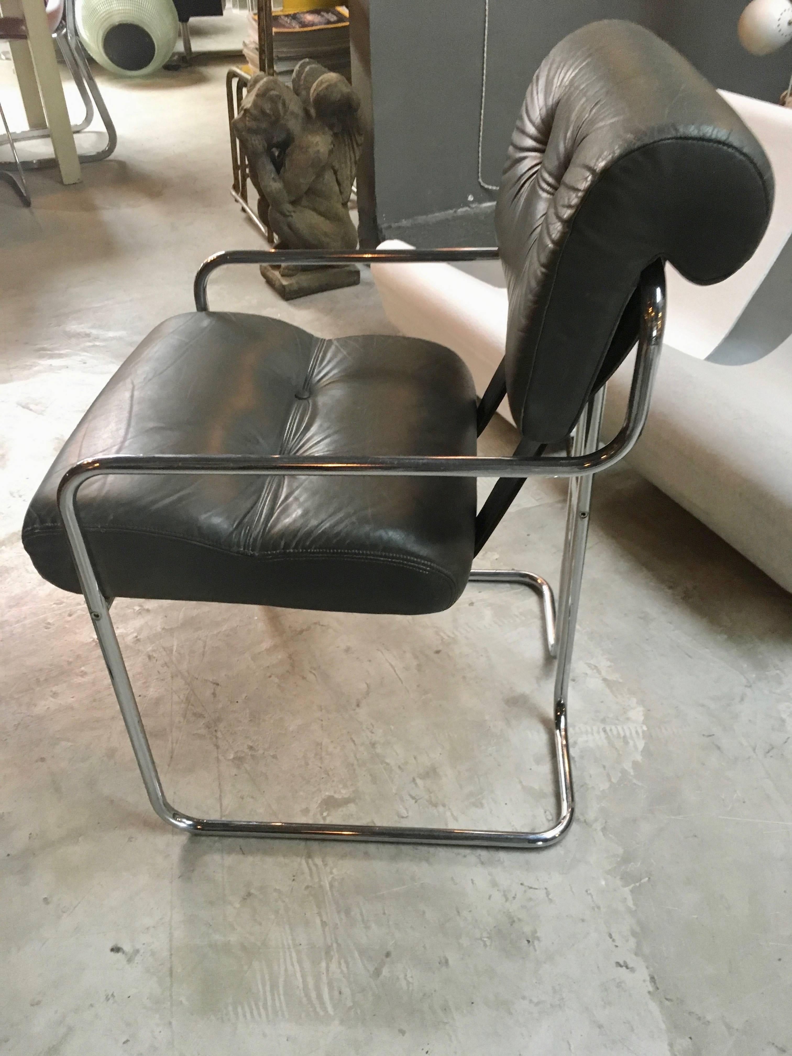 Six Tucroma Pace Chairs in Grey Leather by Guido Faleschini In Excellent Condition In Los Angeles, CA