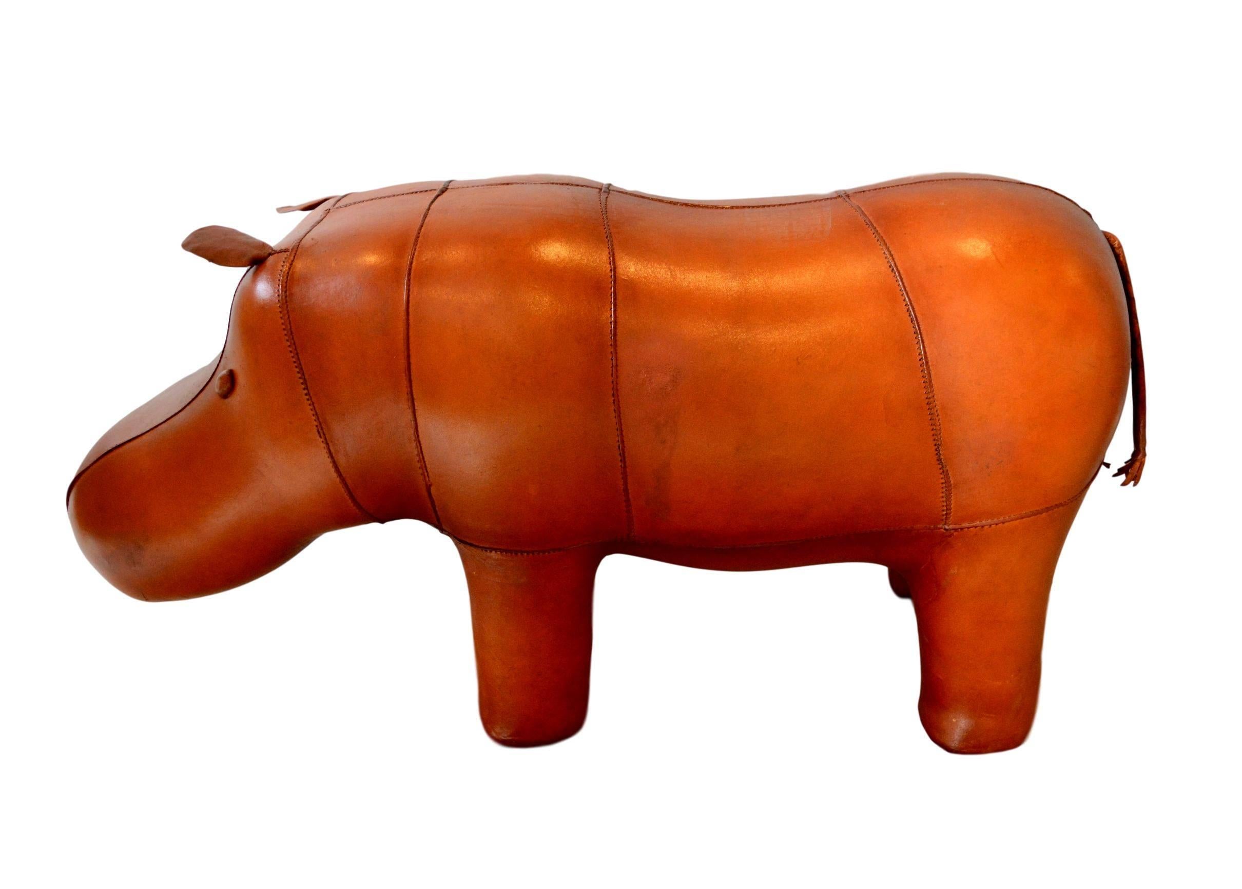 Large vintage Omersa leather hippopotamus. Handmade in England. Used as a stool and also a great sculptural piece of art. Great coloring. Excellent condition.

 