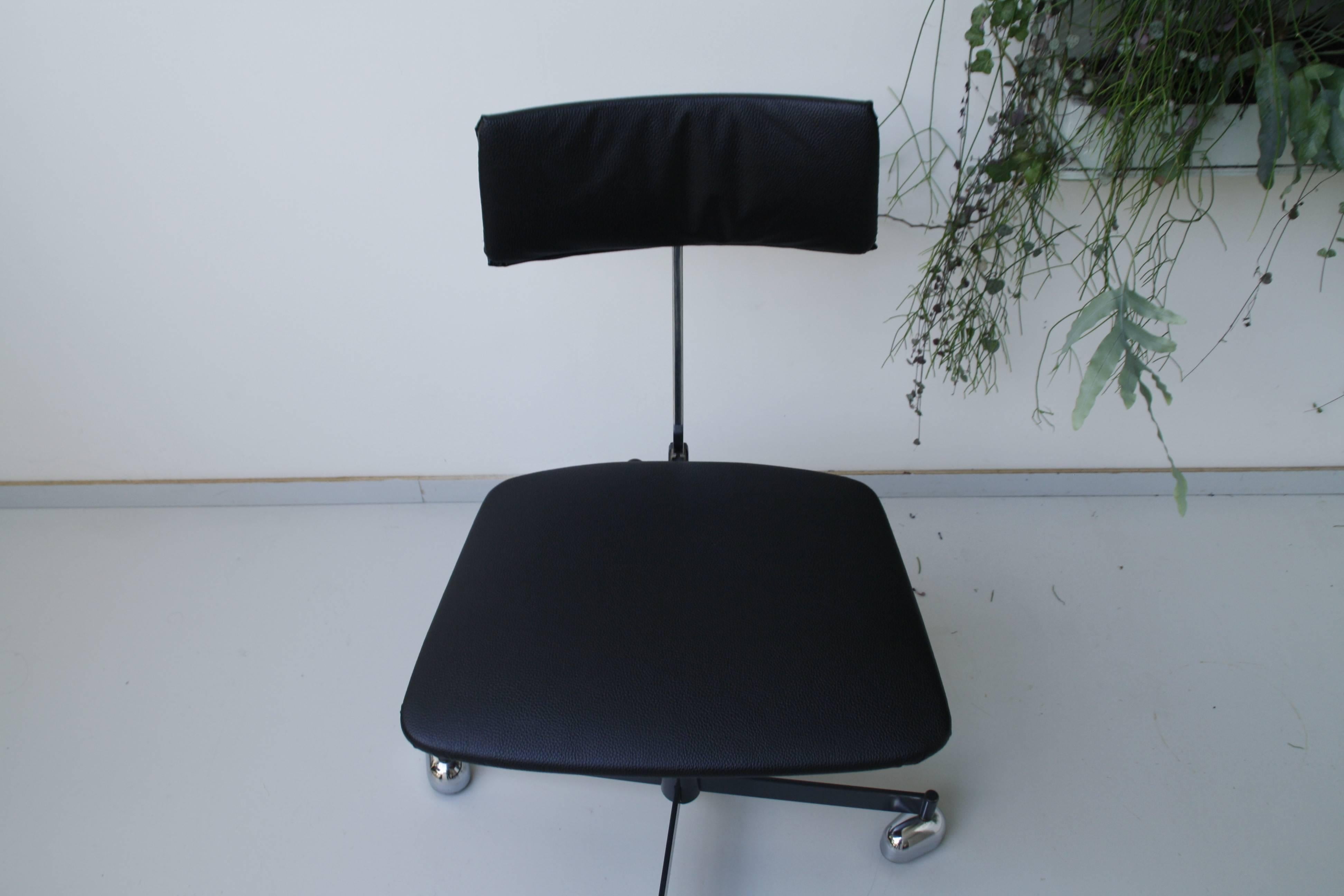 Danish Modern Kevi Adjustable Desk Chair Black Leatherette For Sale 4