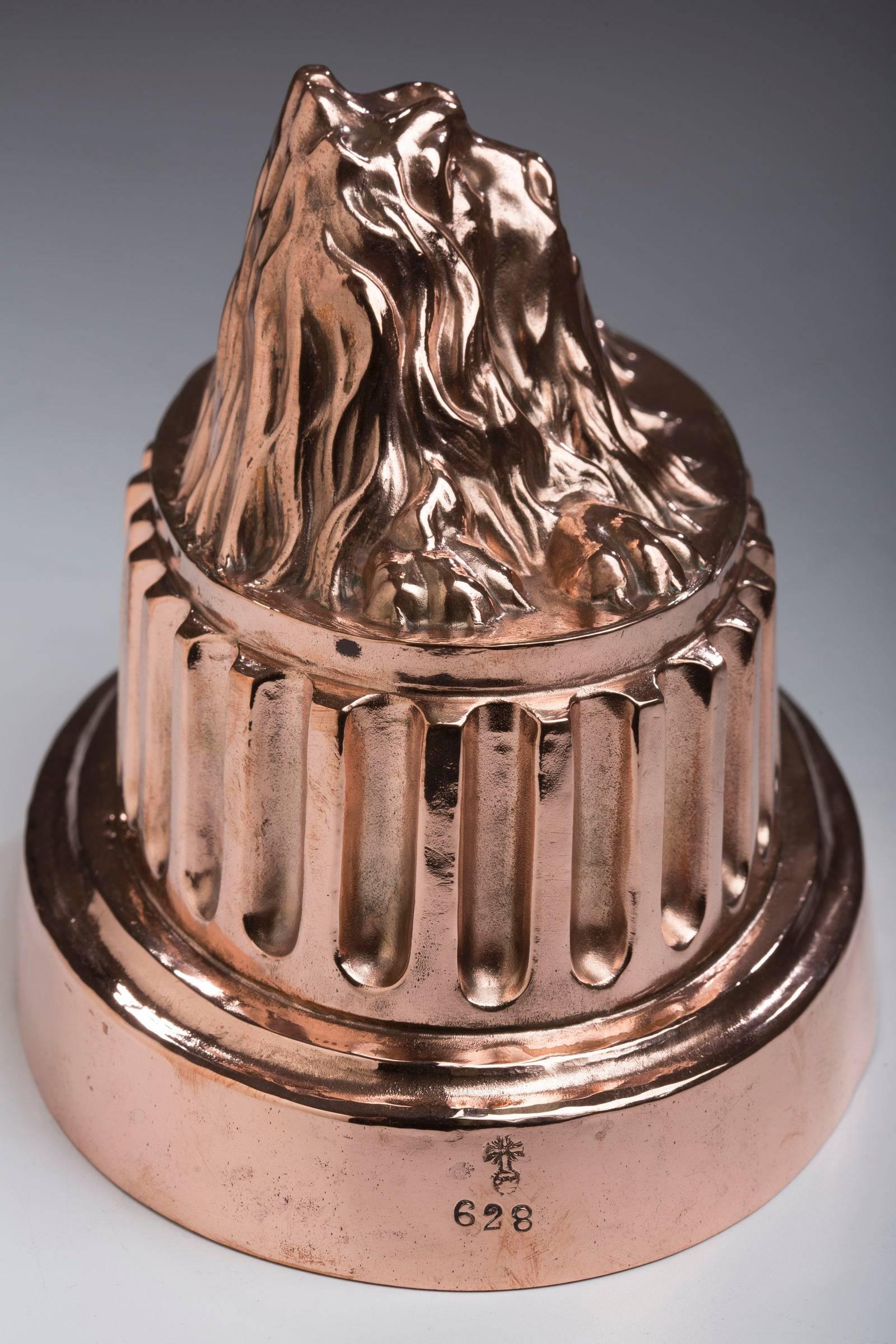 English, copper oval figural mould of a lion on top of a fluted base.

Benham marked 628. Measures: 7.25 ″L, 5.0″ H, circa 1880.

The Barbary lion is a national animal of England. Lion was the nickname of England's medieval warrior rulers with a