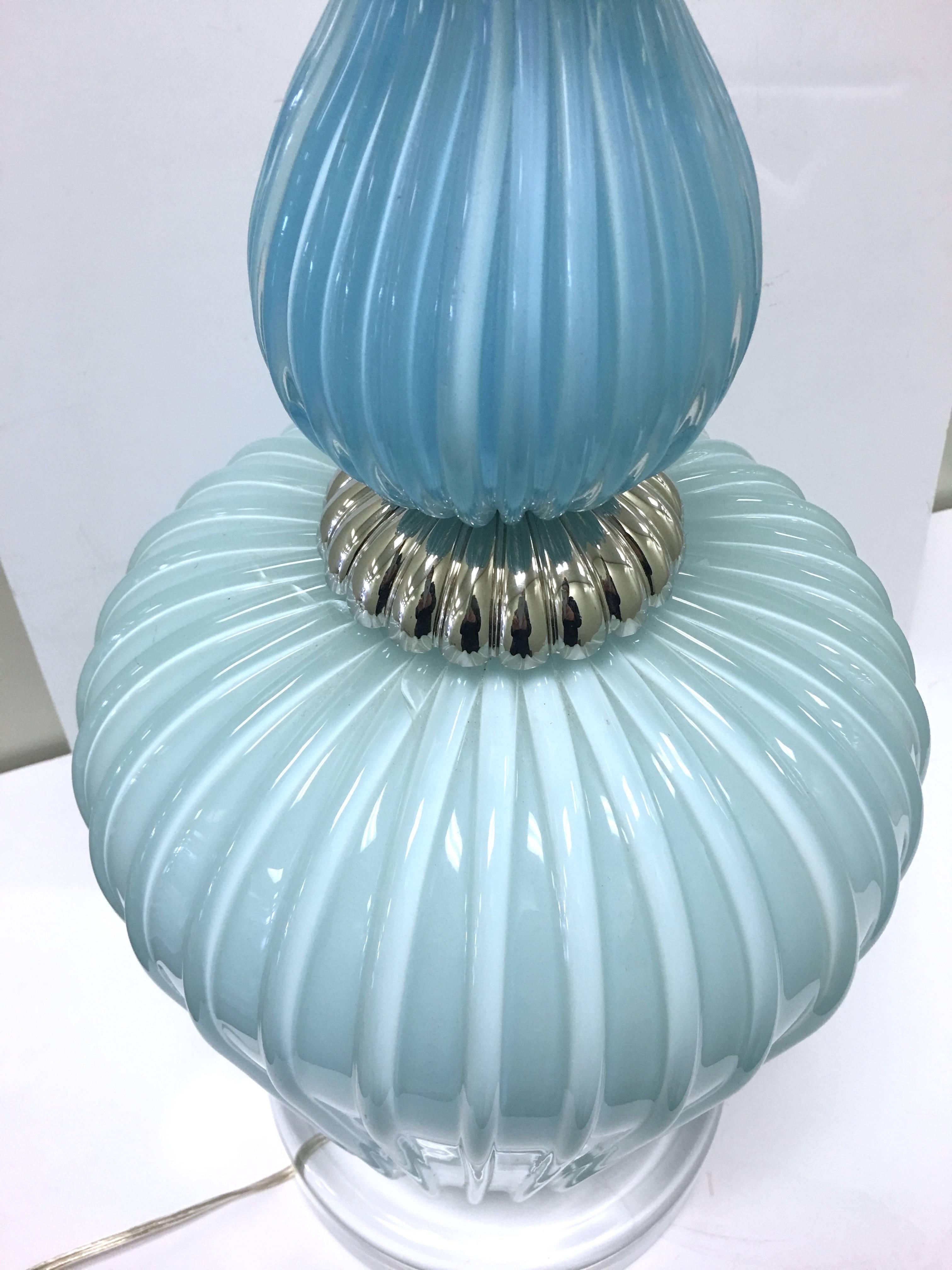 Large Mid-Century Barovier & Toso Murano Light Blue Lamp In Good Condition In Stamford, CT