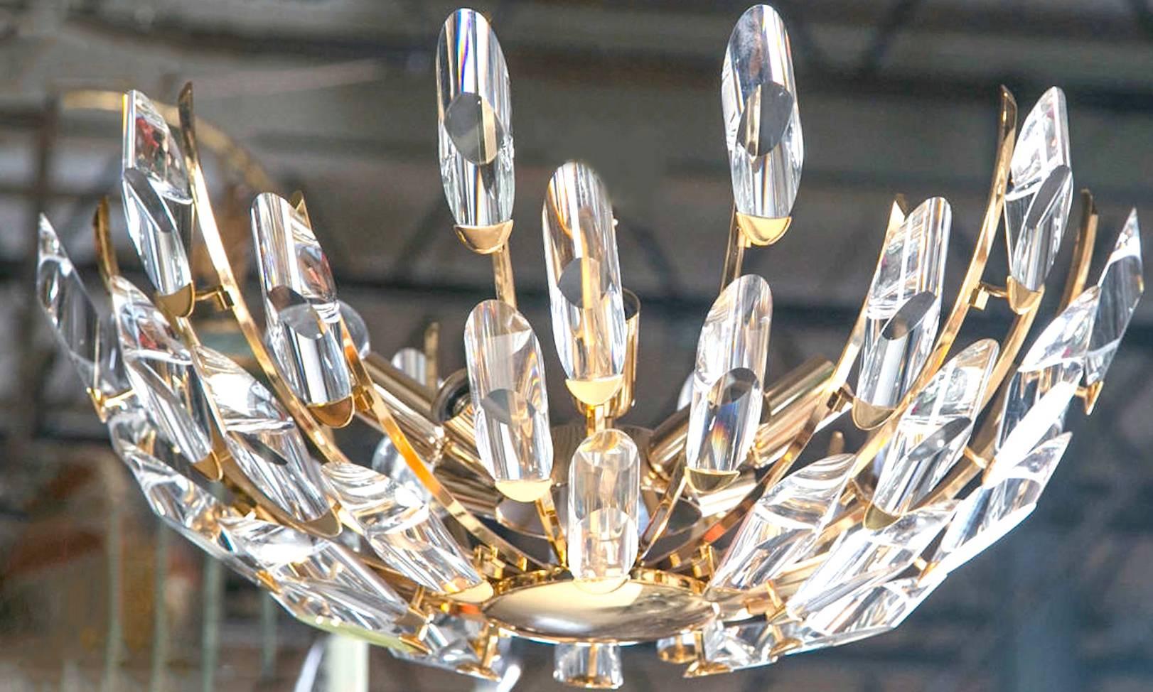 Stilkronen Crystal and Brass Chandelier In Good Condition For Sale In Stamford, CT