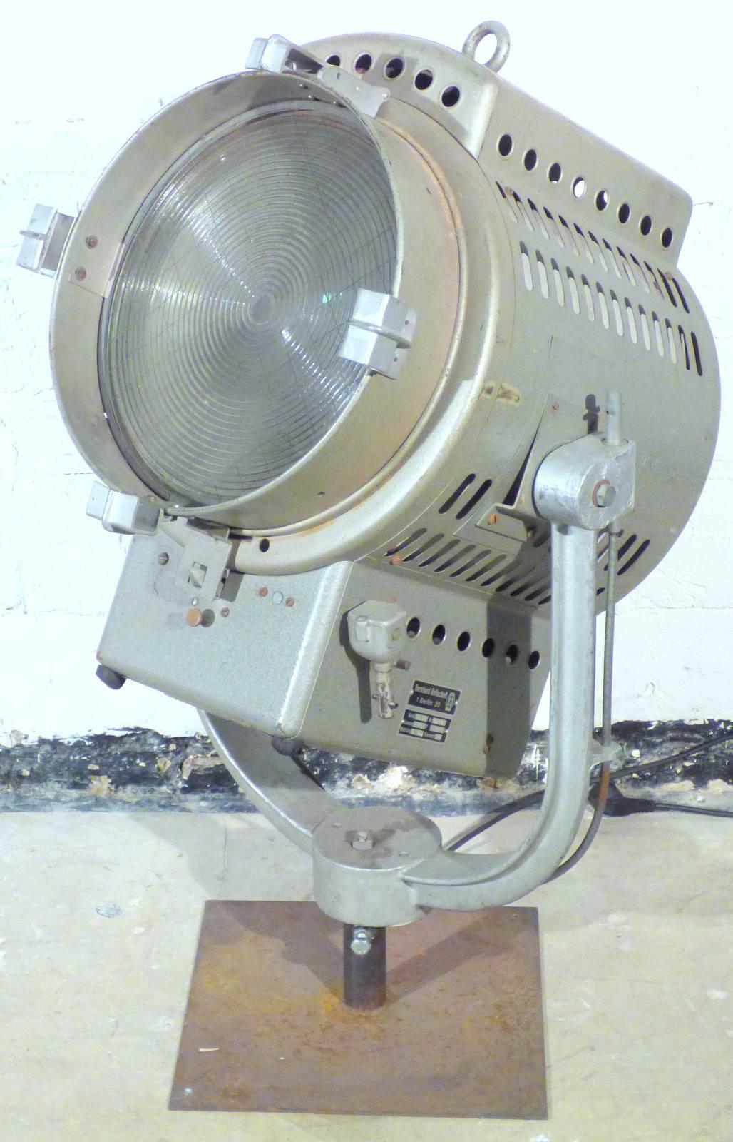The spot is in great vintage condition, still works and has a fantastic patina.
Works perfectly as a unique floor lamp for home living, fashion botiques or offices.
 