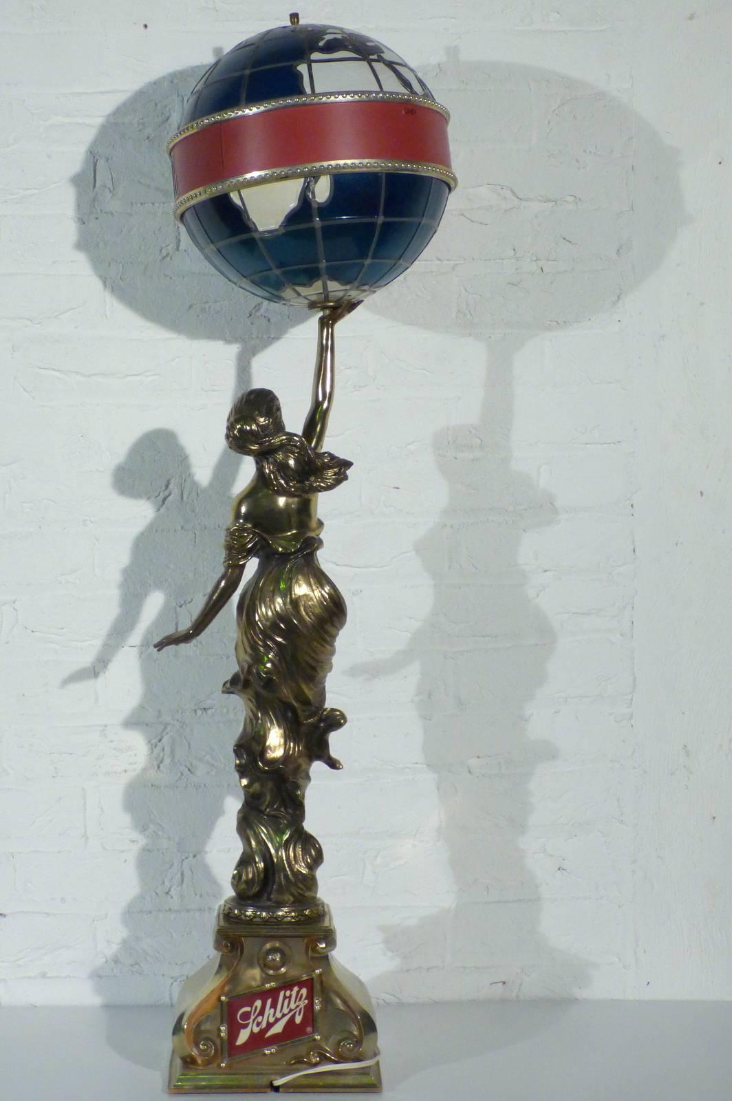 Schlitz Beer Colombian Princess Statue Lamp In Good Condition For Sale In Dusseldorf, NRW