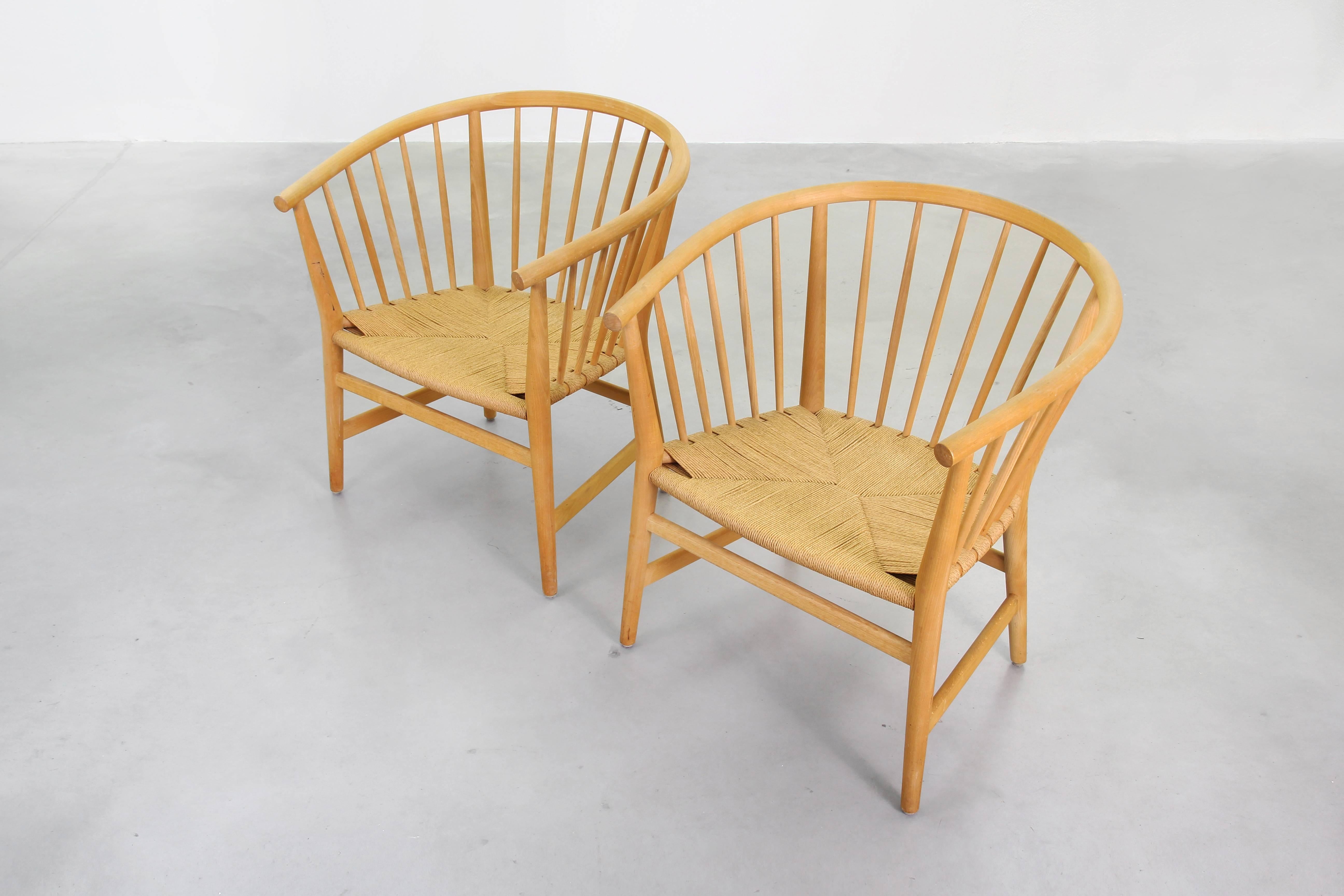 Pair of Beautiful Danish Lounge Chairs by Hans J. Wegner for PP Møbler PP 112 3