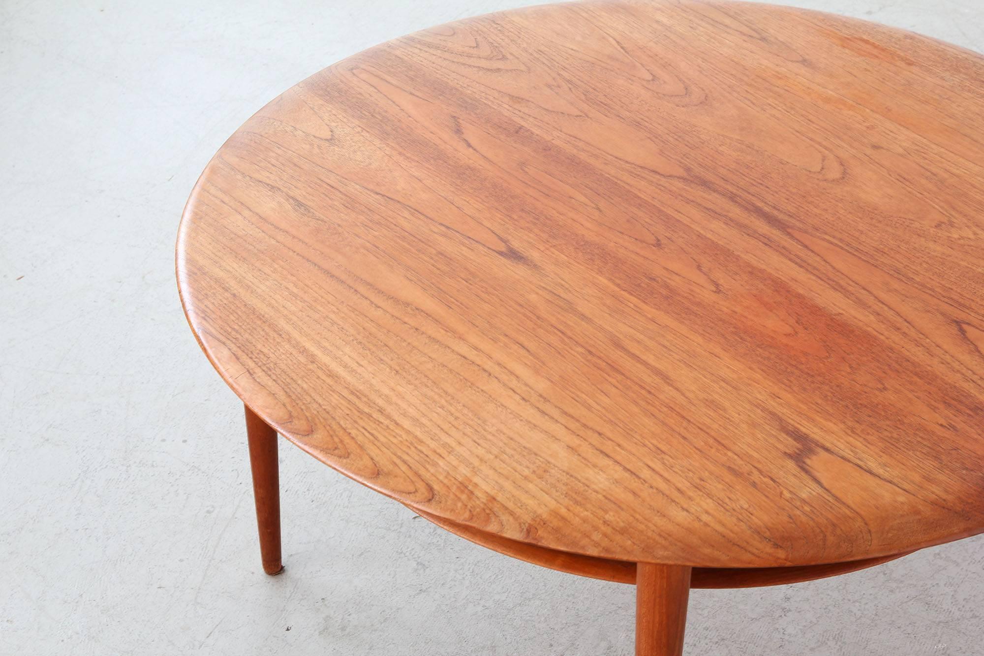 20th Century Beautiful Coffee Table by Peter Hvidt & Orla Mølgaard Nielsen for France Son