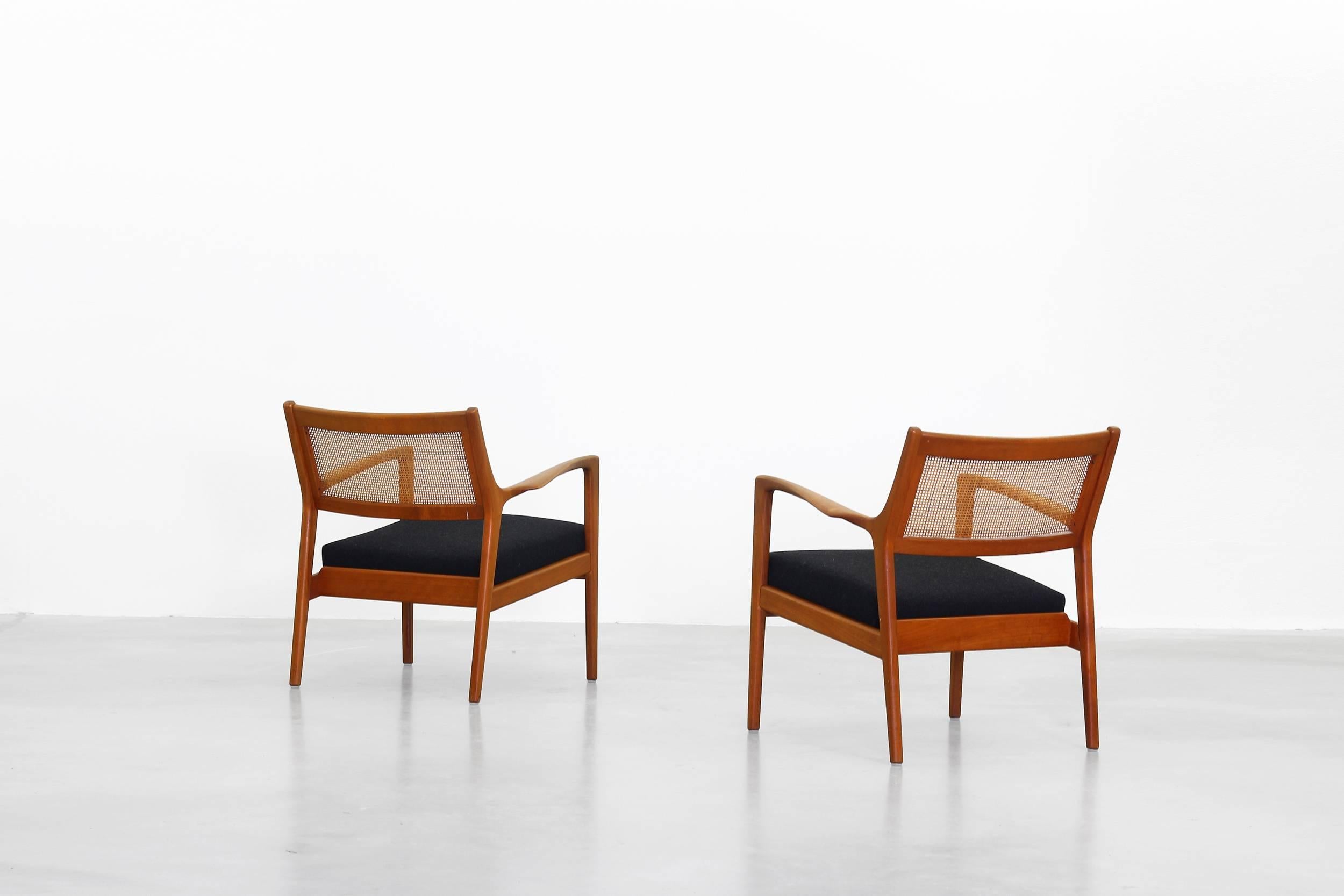 Pair of Lounge Chairs by Karl Erik Ekselius for JOC Mobler Sweden In Good Condition In Berlin, DE