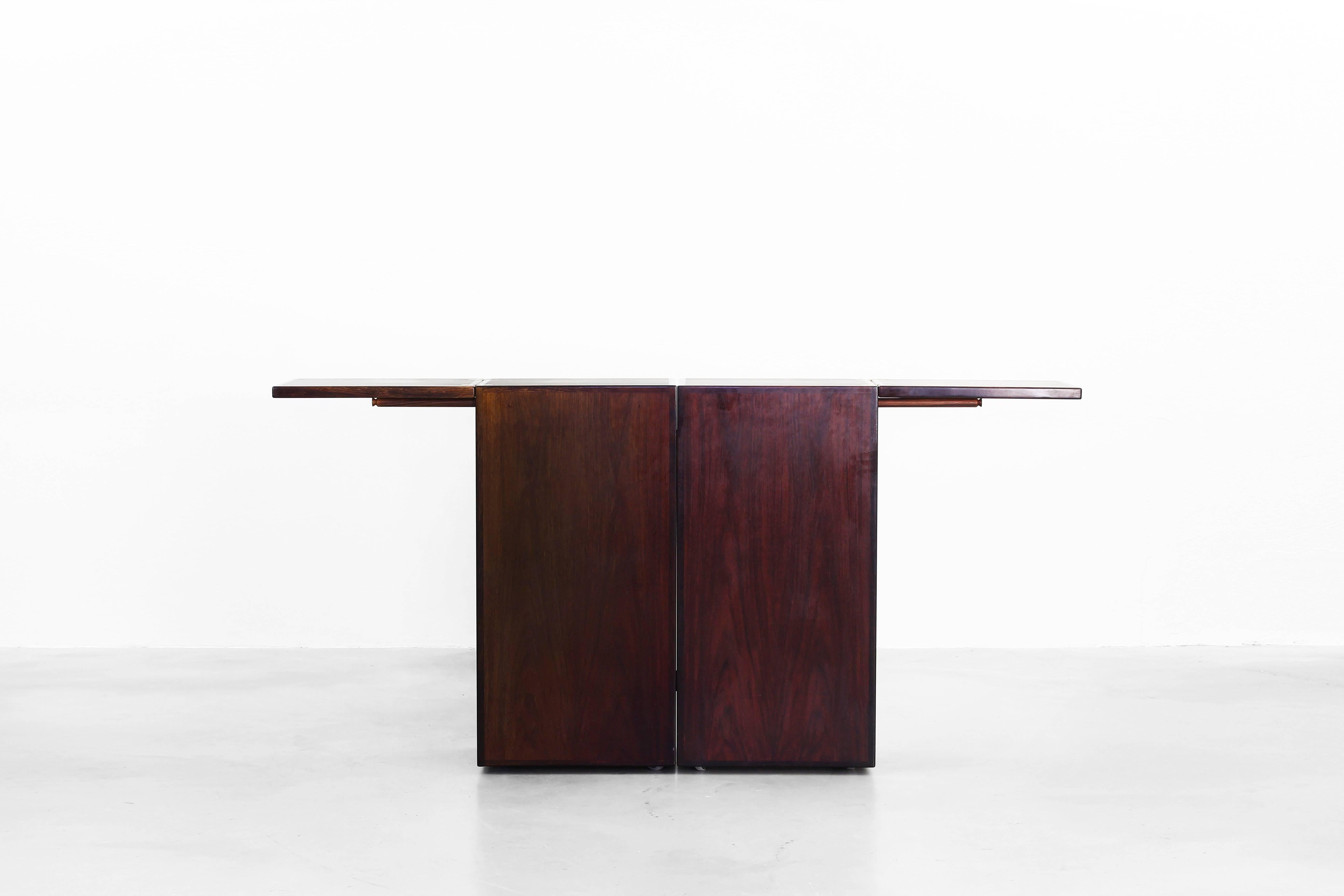Danish Modern Rosewood “Captains Bar” Dry Bar by Reno Wahl Iversen for Dyrlund In Good Condition In Berlin, DE