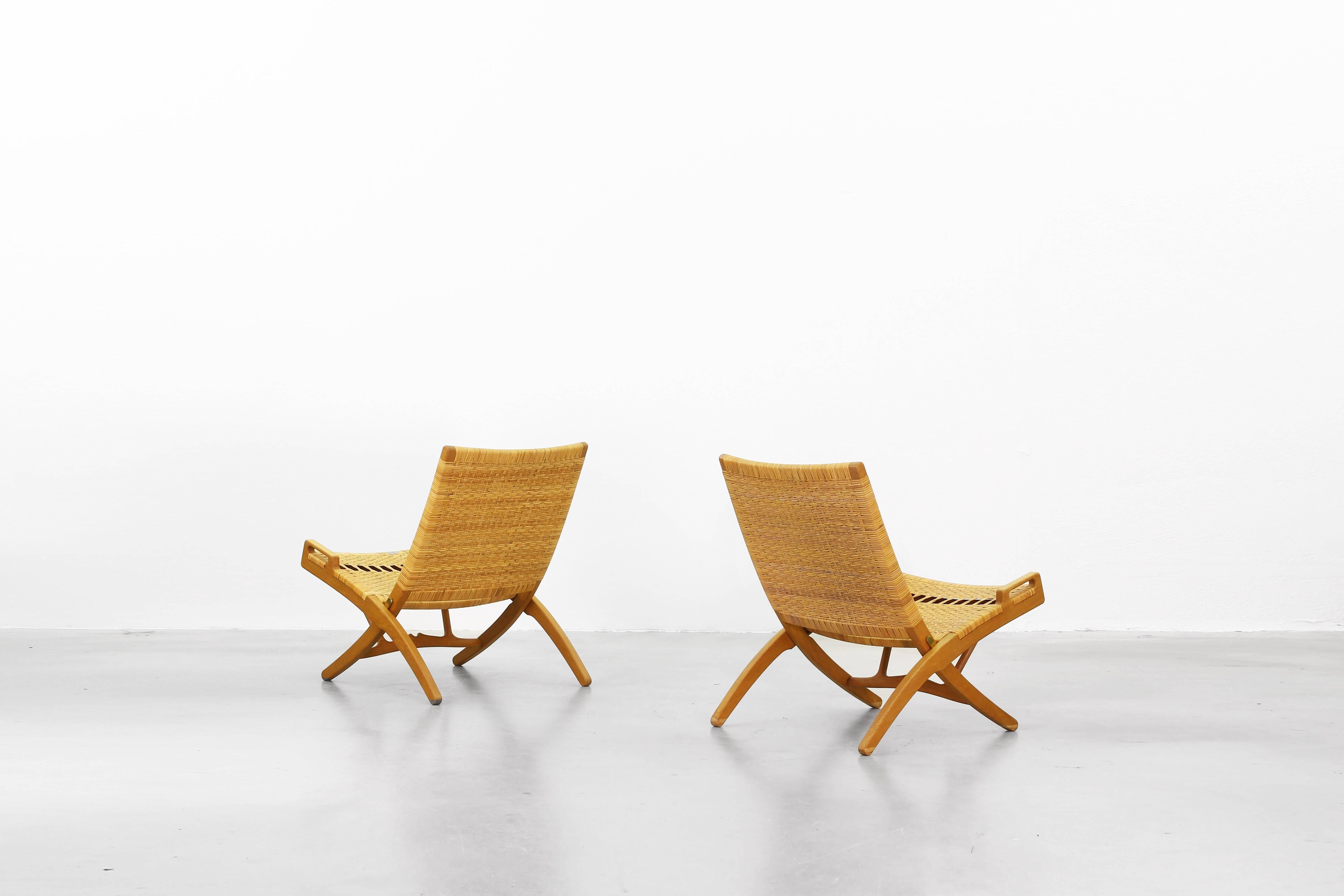 European Pair of Folding Lounge Chairs by Hans J. Wegner for Johannes Hansen