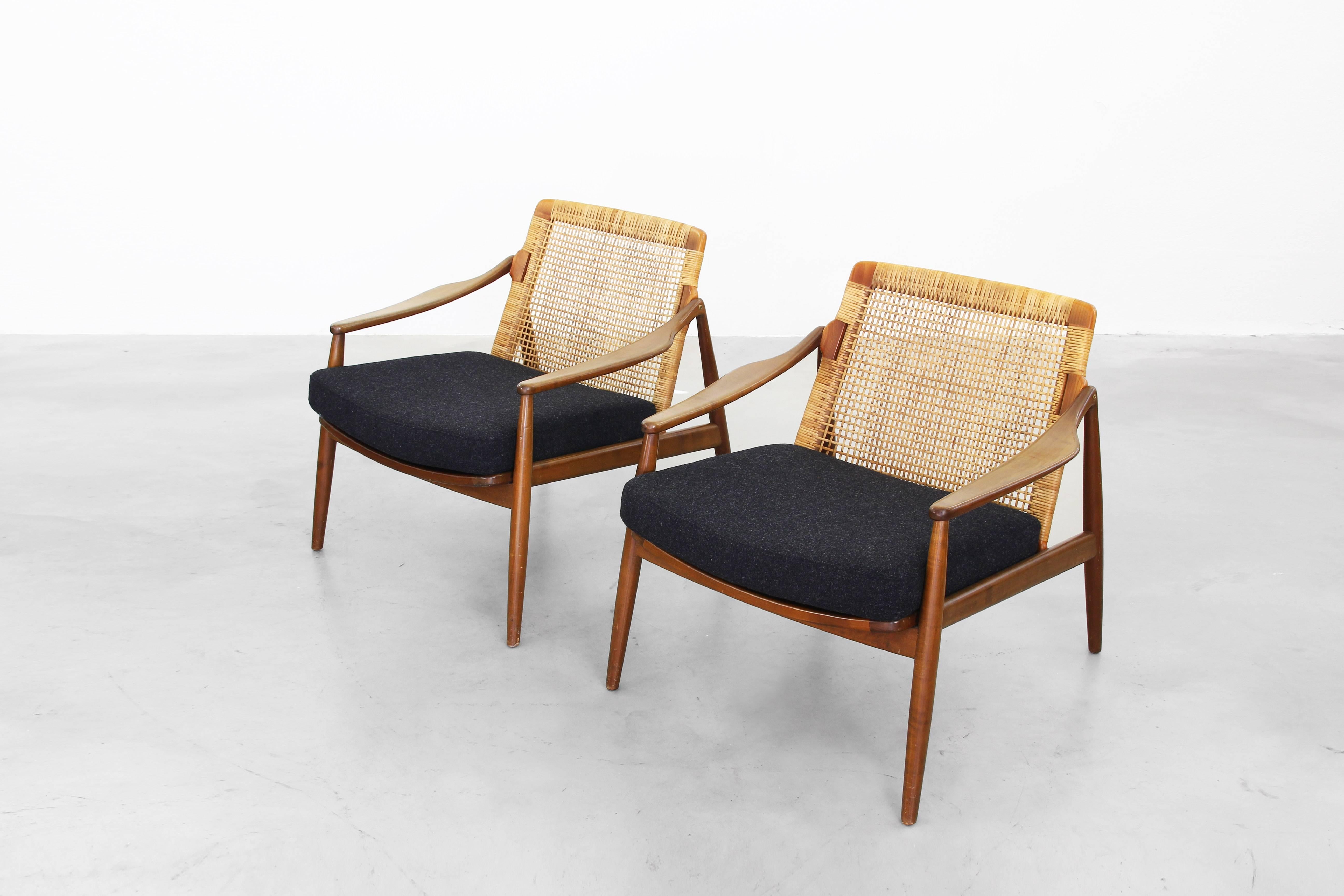 Beautiful Pair of Lounge Easy Chairs by Hartmut Lohmeyer for Wilkhahn 3