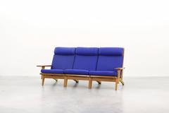Beautiful Sofa by Hans J. Wegner for GETAMA GE 375