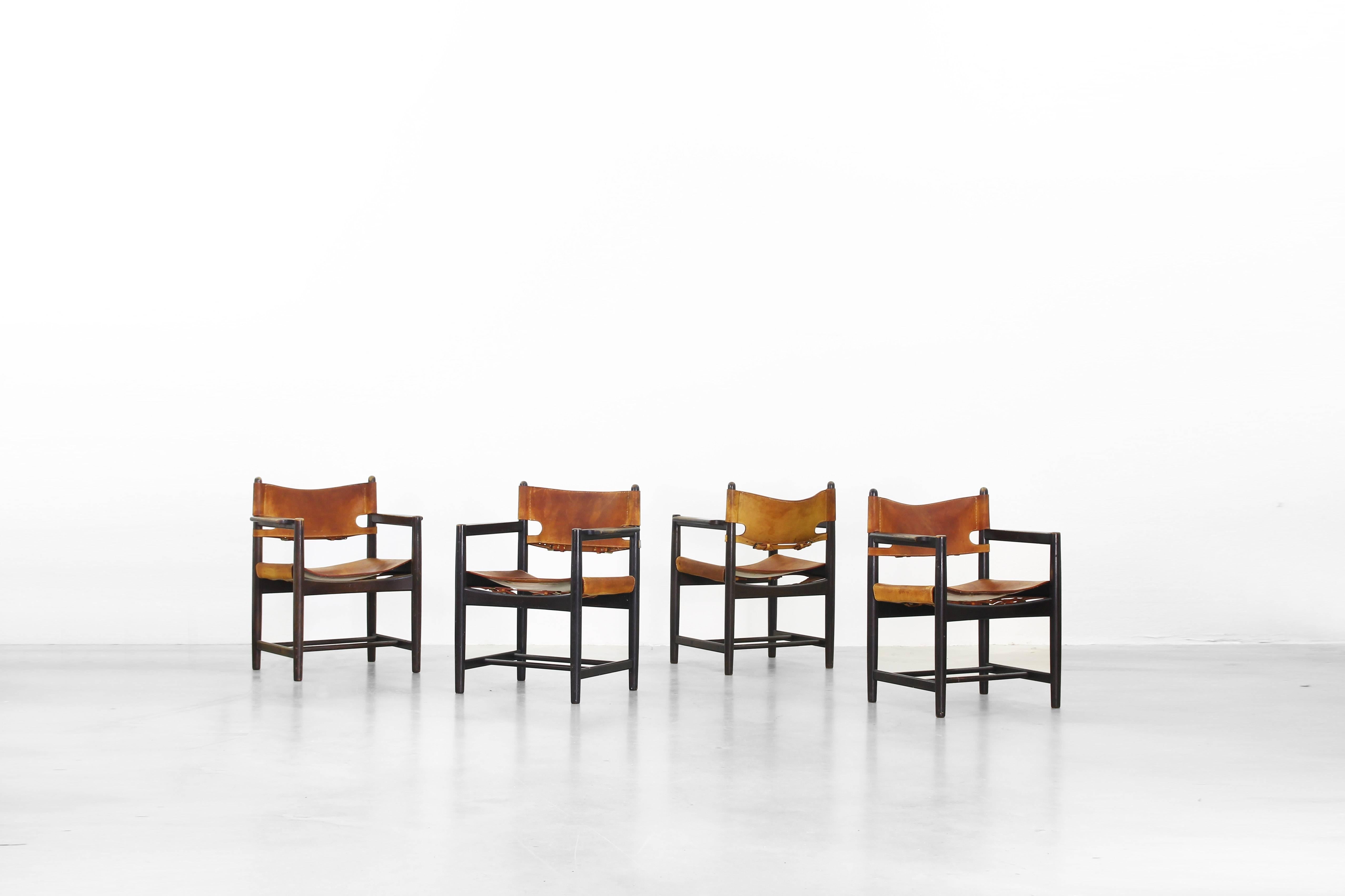 A beautiful set of four dining chairs designed by Børge Mogensen for Fredericia in the 1950s.
All chairs are made of stained oak and patinated leather and all are in a good used condition with visible traces of usage.