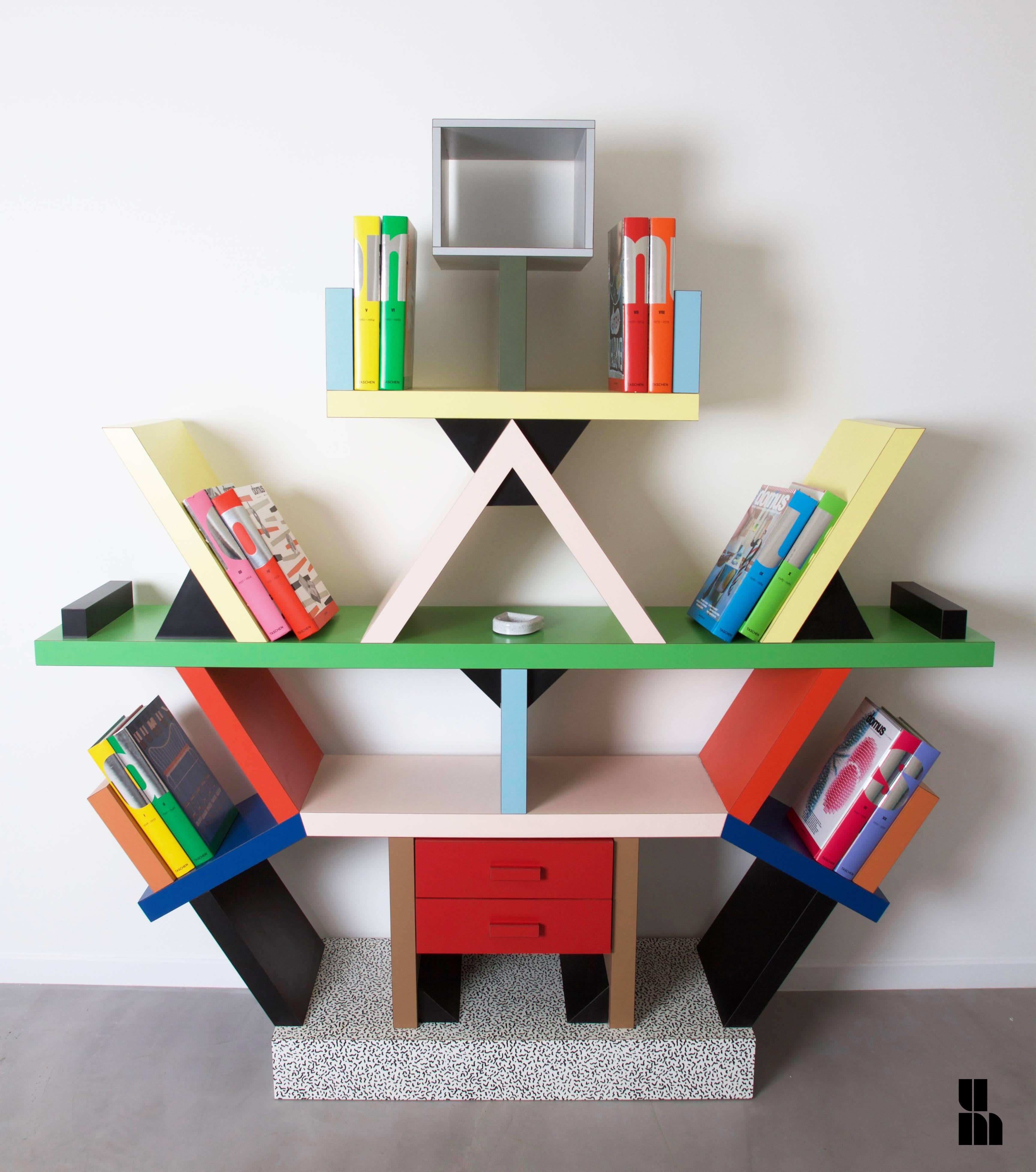 Iconic Carlton bookcase designed by Ettore Sottsass in 1981.
Near mint original condition with the original Memphis stamp.
Historical museum piece, appears in Moma (New York) collection.