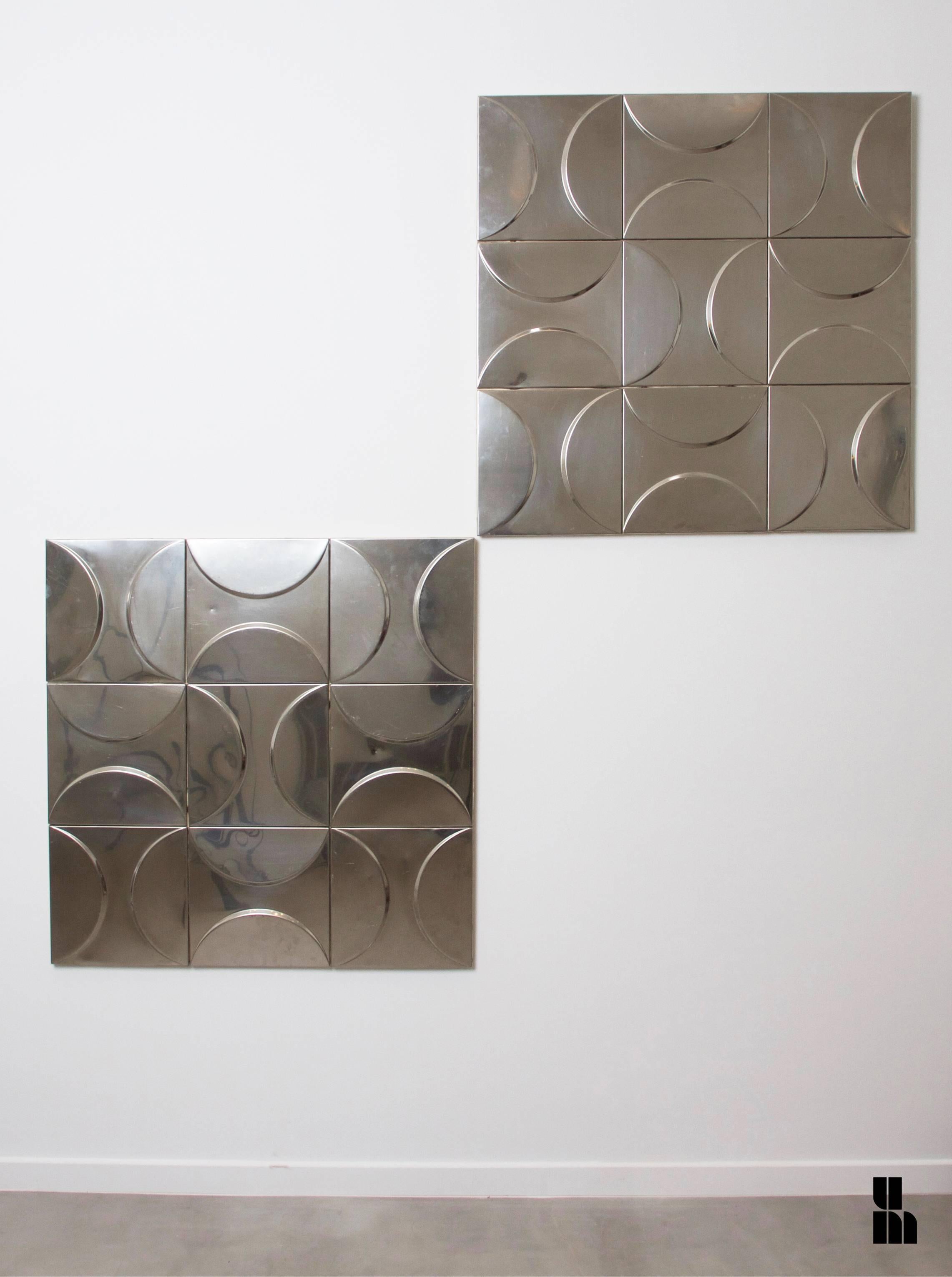Exceptional set of 11 metal decorative panels, a French work from the 1970s.
Each panel is composed of nine square plates (30 cm x 30cm) mounted on a thin woodboard. The entire set measures about 10m2 for an outstanding effect.
Good original