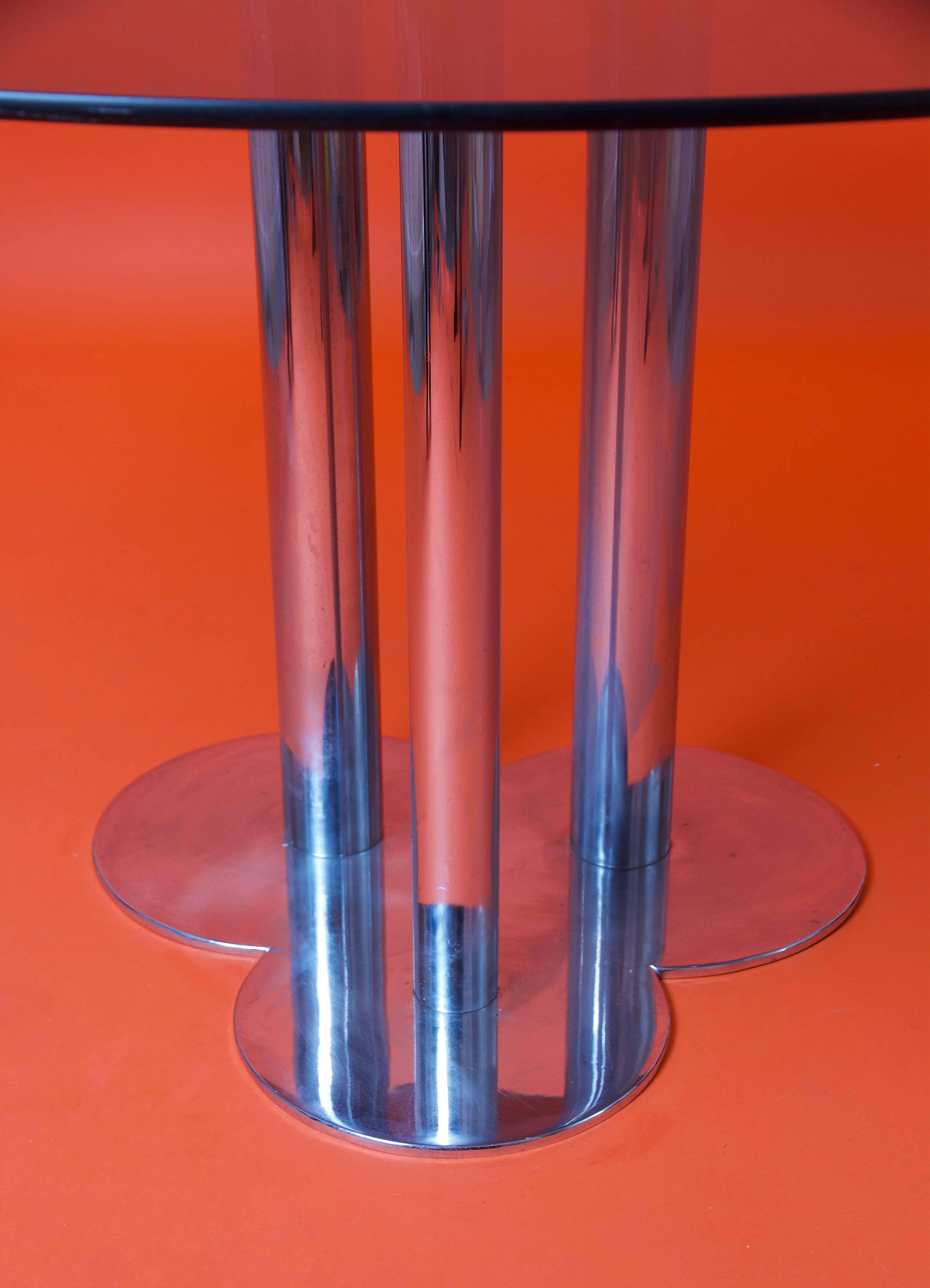 Post-Modern 1970s, Cini Boeri Three-Leg Metal and Smoked Glass Circular Table For Sale