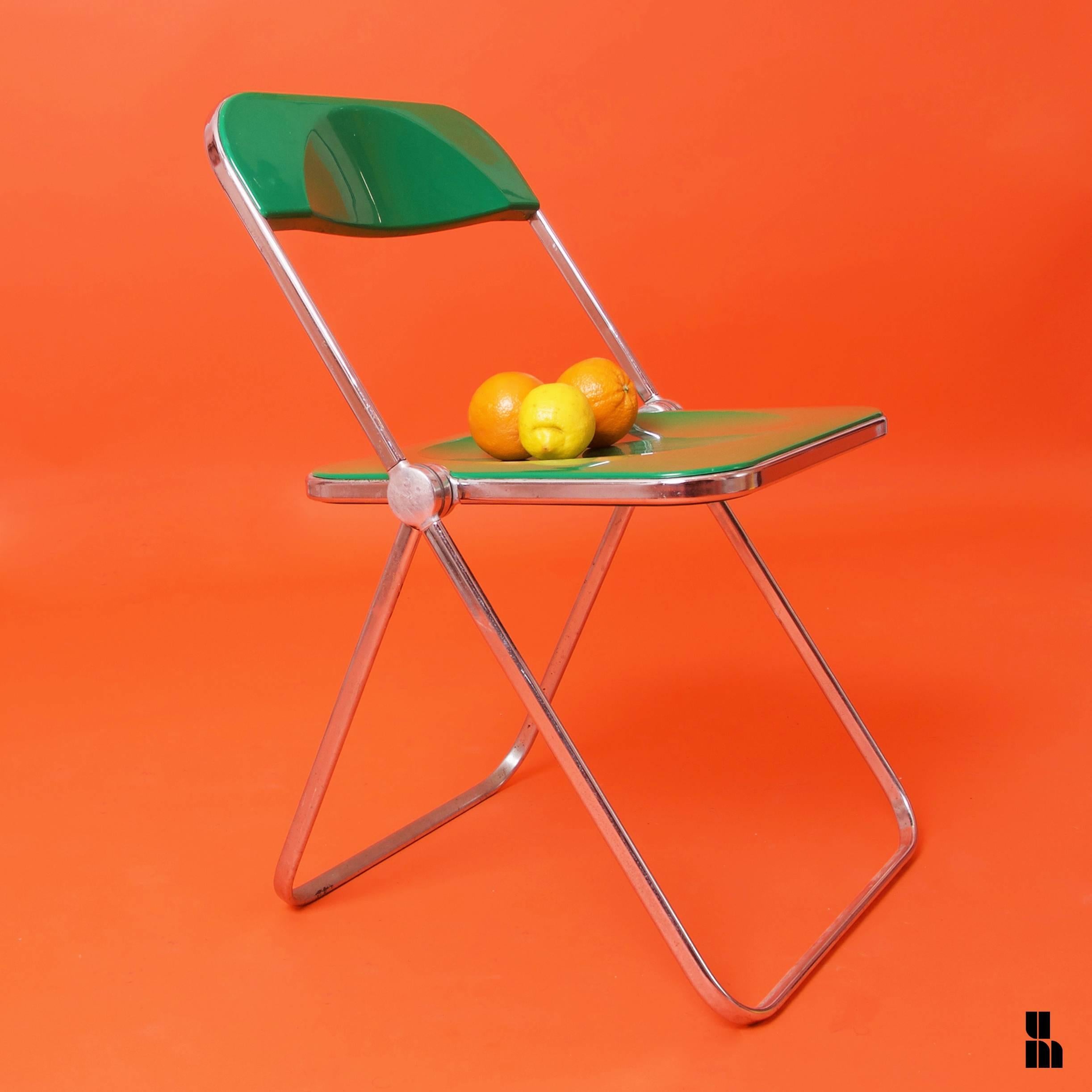 Post-Modern Giancarlo Piretti, Rare Pair of Green 'Plia' Folding Chairs