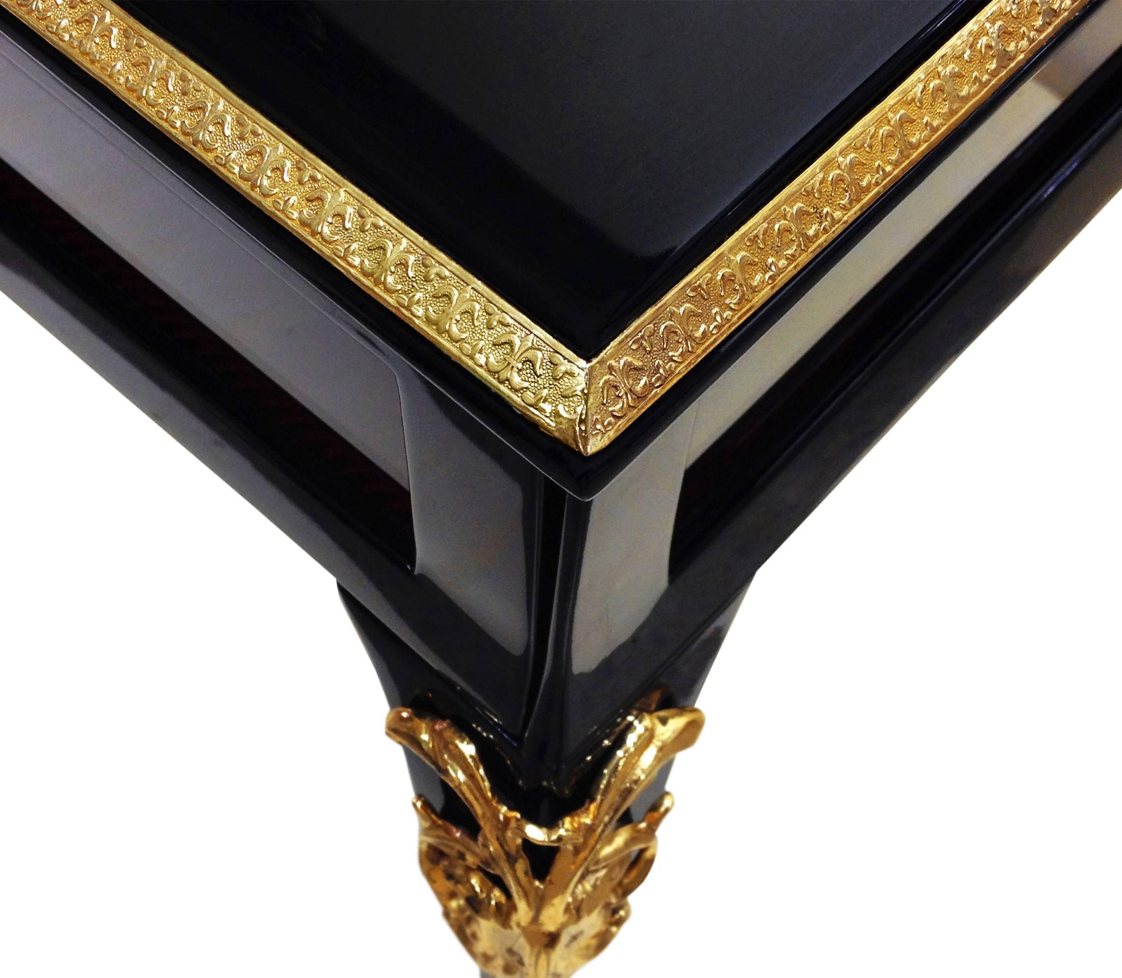 Portuguese 18th Century Inspired Black Lacquer and Gold Cabriole Bedside Table by Koket For Sale