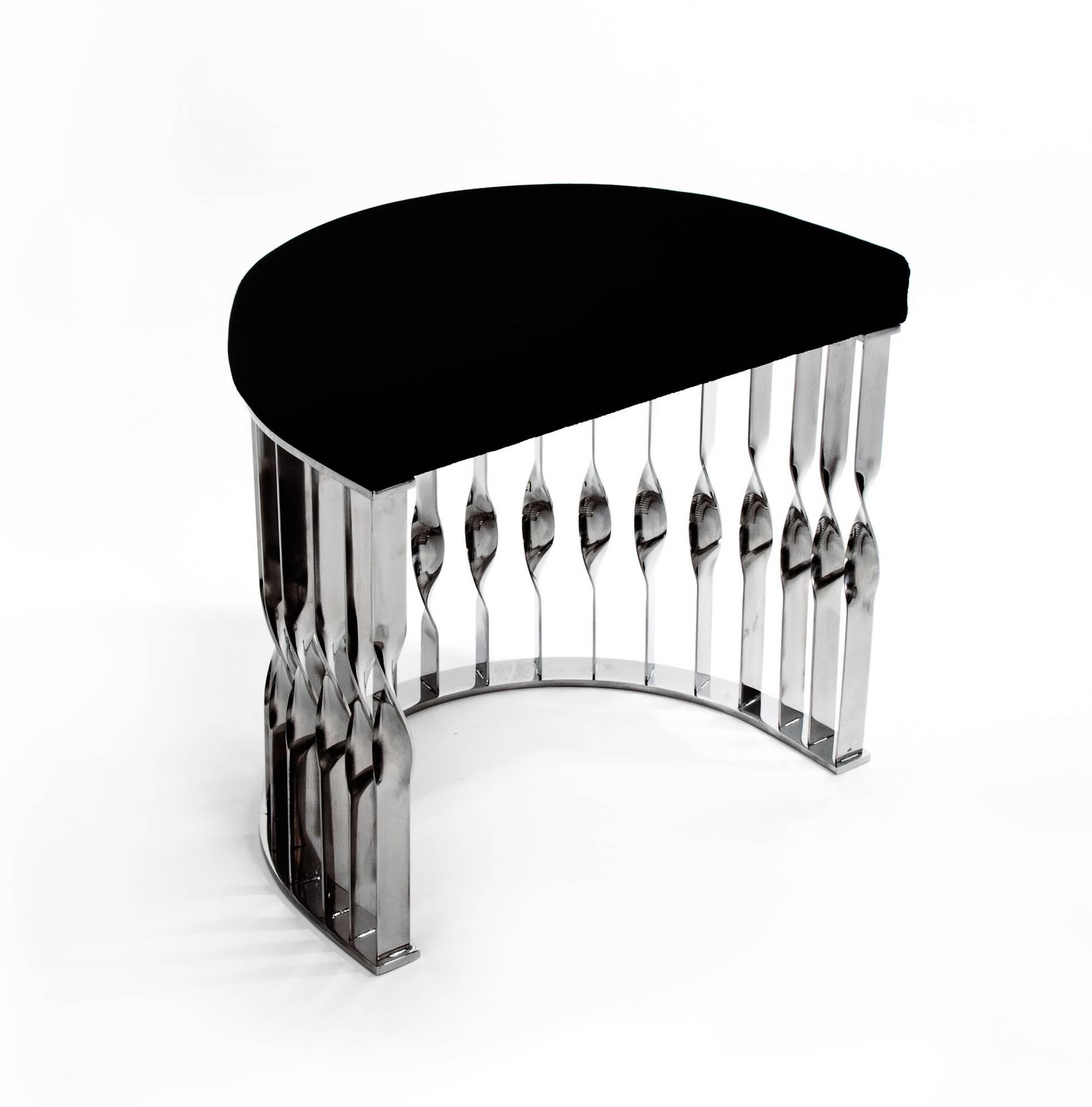 This fluid and unusual stool transcends design and jewelry. Conceived from a cuff bracelet, the Mandy stool will embellish any setting with its soft black velvet upholstery and a base in twisted high-gloss polished stainless steel.
Standard finish