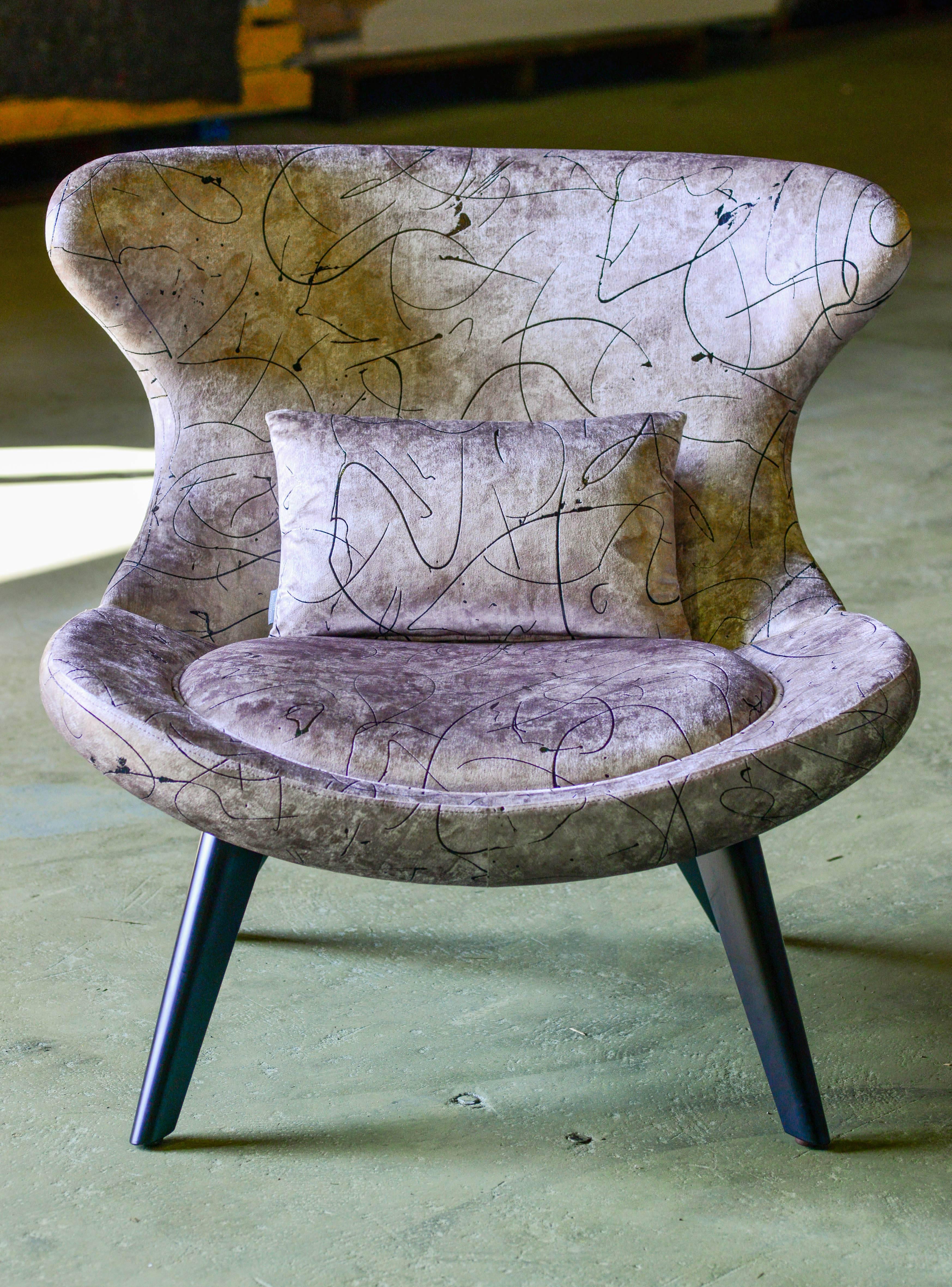 French Contemporary Art Printed Velvet Scandinavian Modern Retro Lounge Armchair In Excellent Condition For Sale In Sydney, NSW