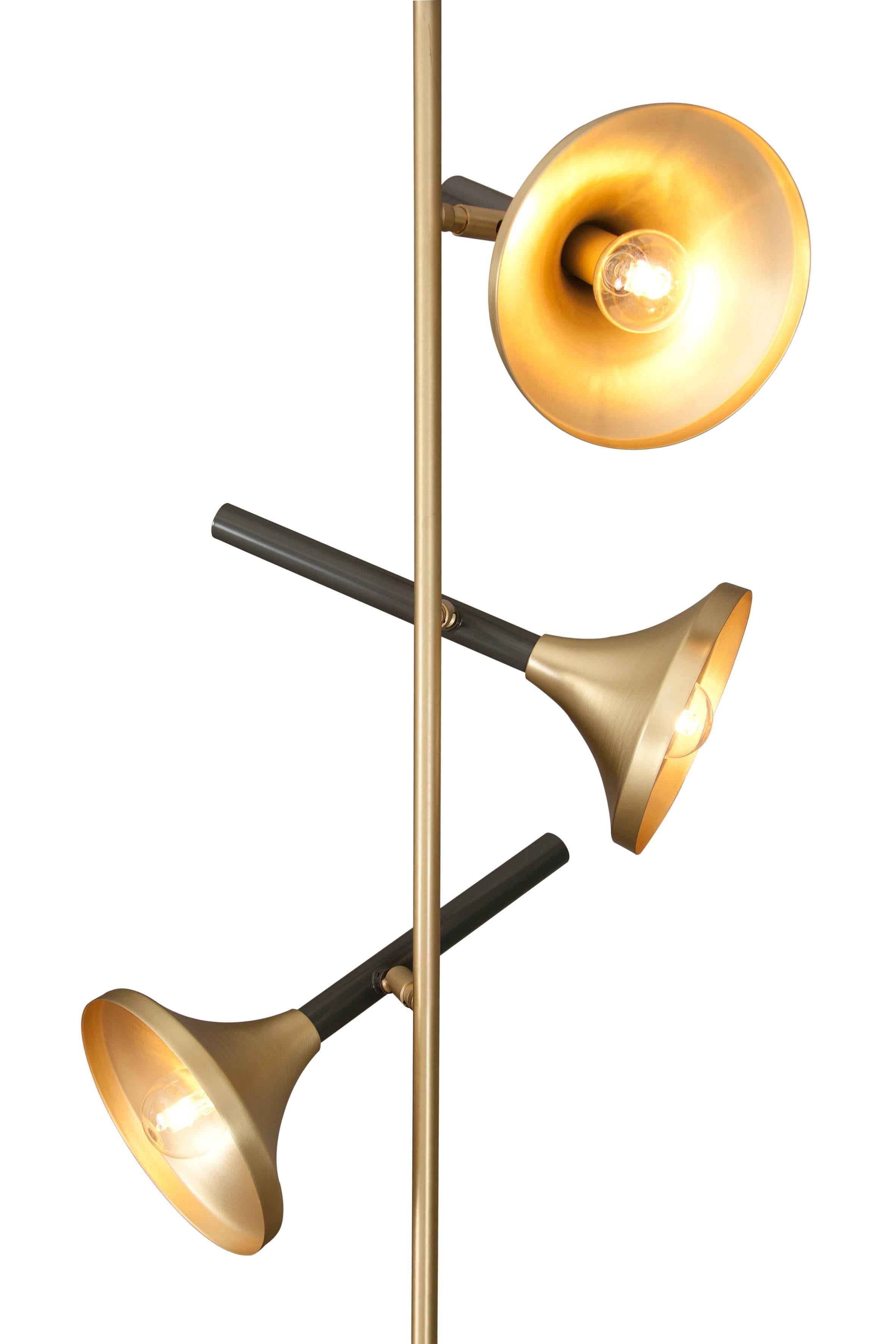 Very practical and elegant brushed brass and enameled floor lamp with three E14 bulbs.