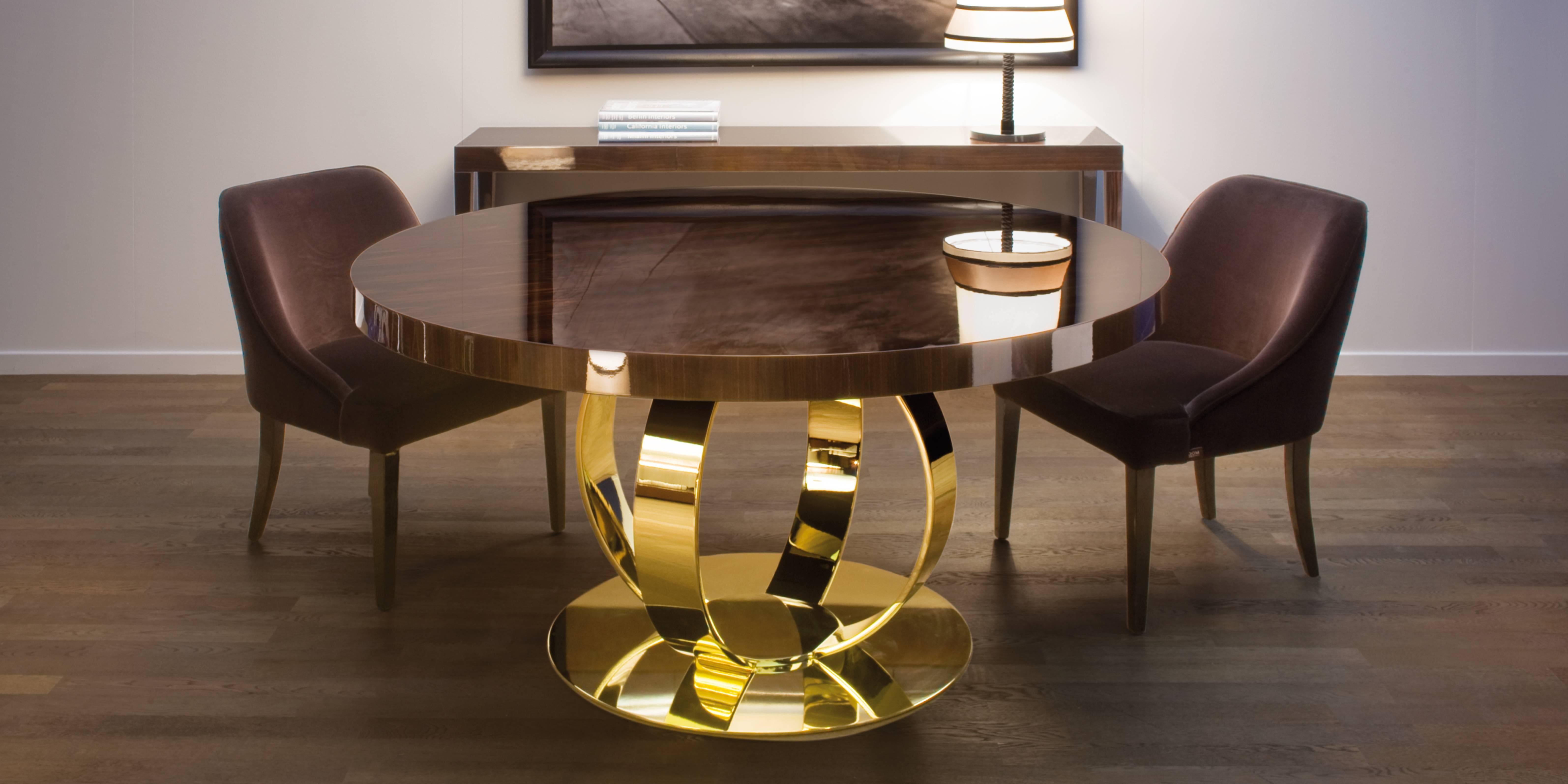 Glamorous Italian high gloss lacquered Macassar ebony veneered dining table top with gloss brass plated base. Round top is 5cm thick.

Showroom stock in excellent condition, no marks, no scratches. Ready to ship now.

(Pic 6,7) Glass top also