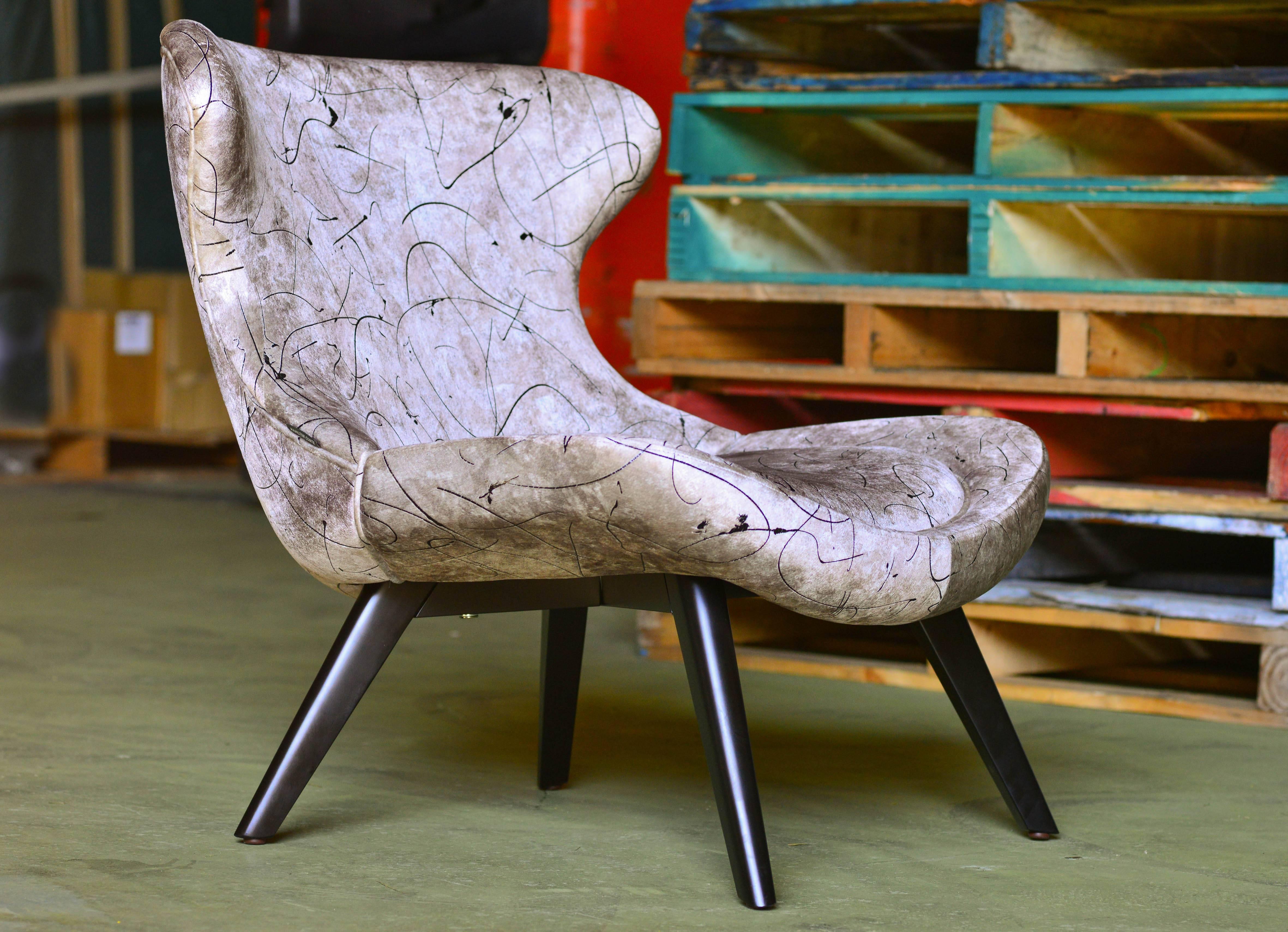 French Contemporary Art Printed Velvet Scandinavian Modern Retro Lounge Armchair For Sale 1
