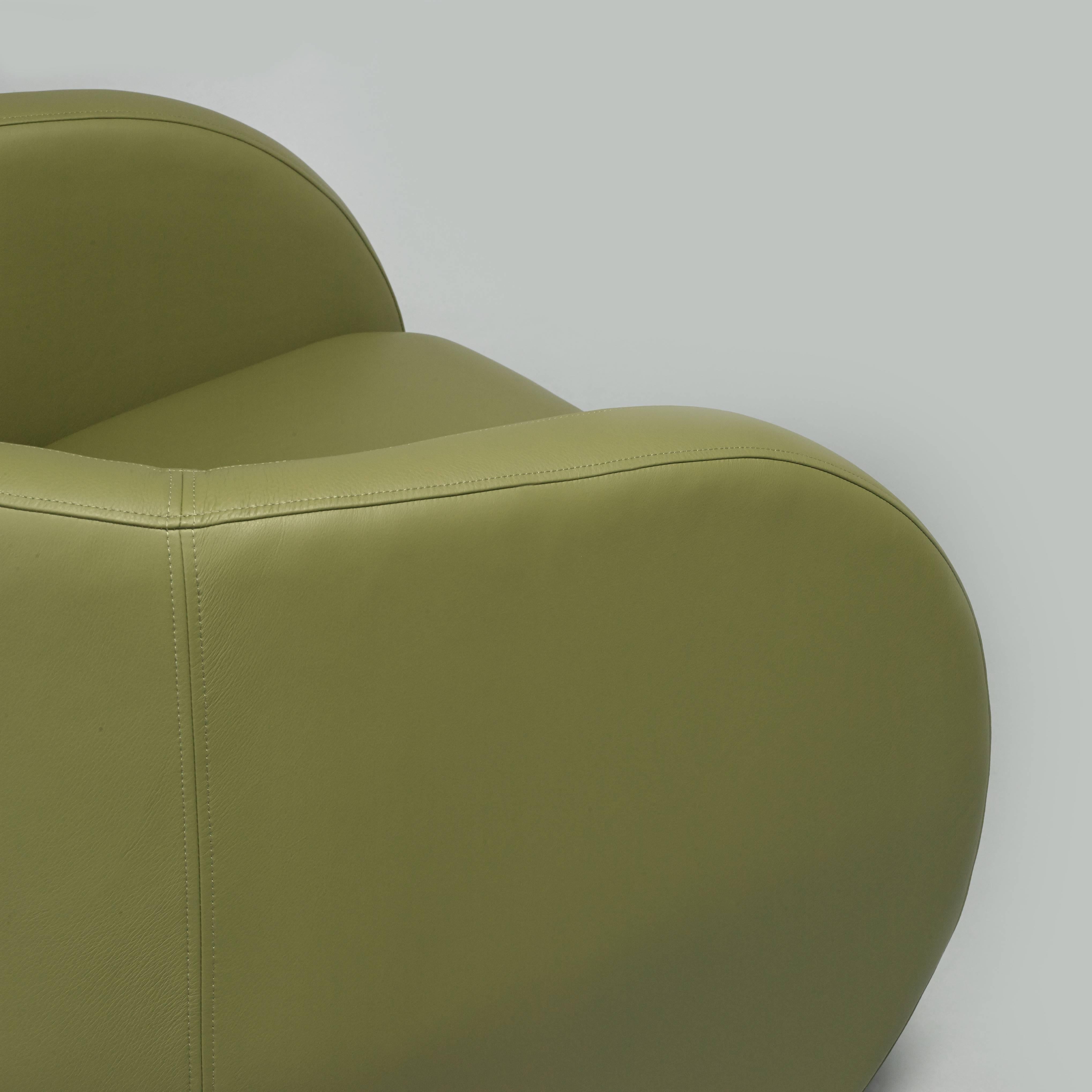 European Modern Organic Olive Leather Armchair In Excellent Condition For Sale In Sydney, NSW