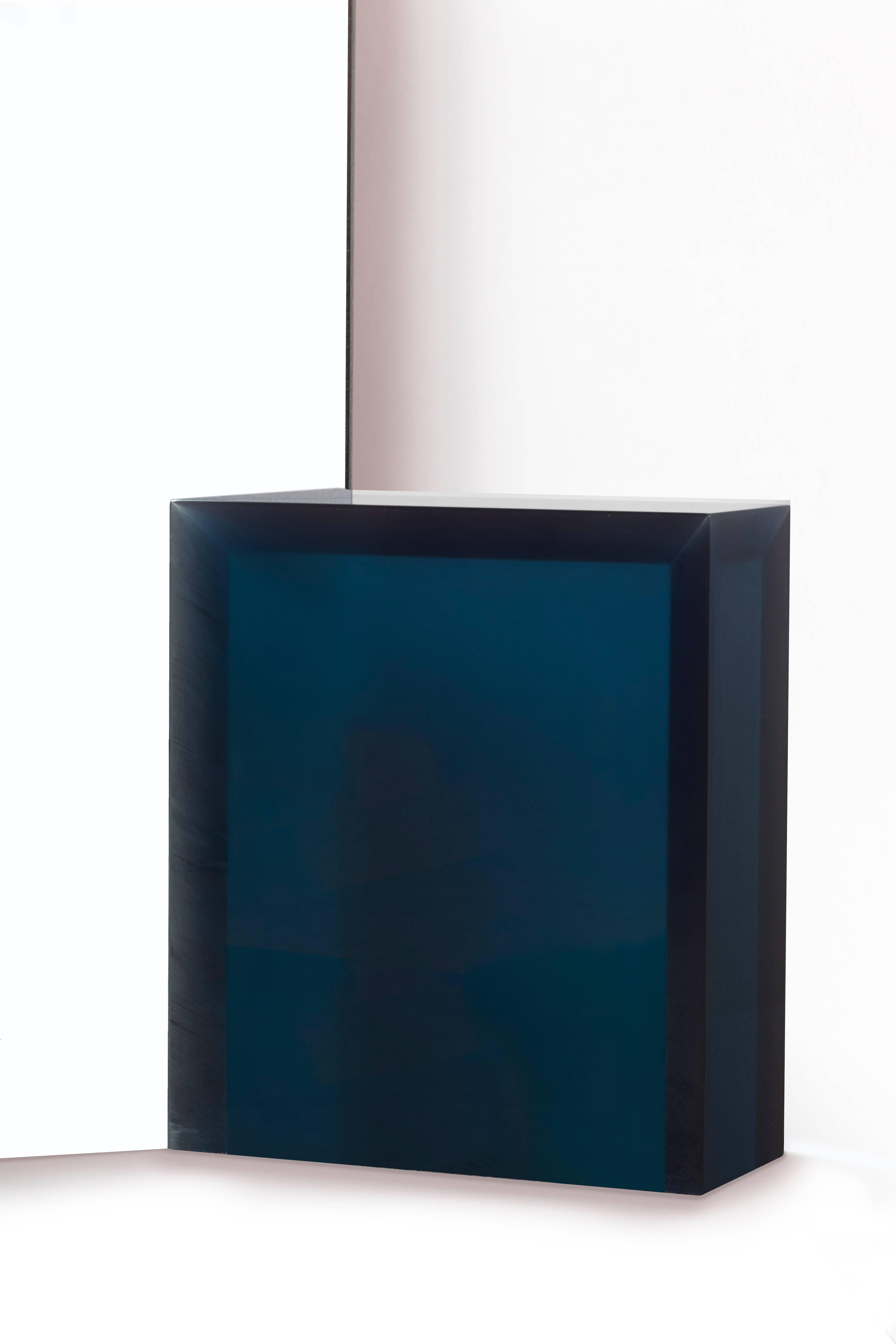 Postmoderne Miroir sans tain contemporain 'Deux' de Sabine Marcelis, résine bleue en vente
