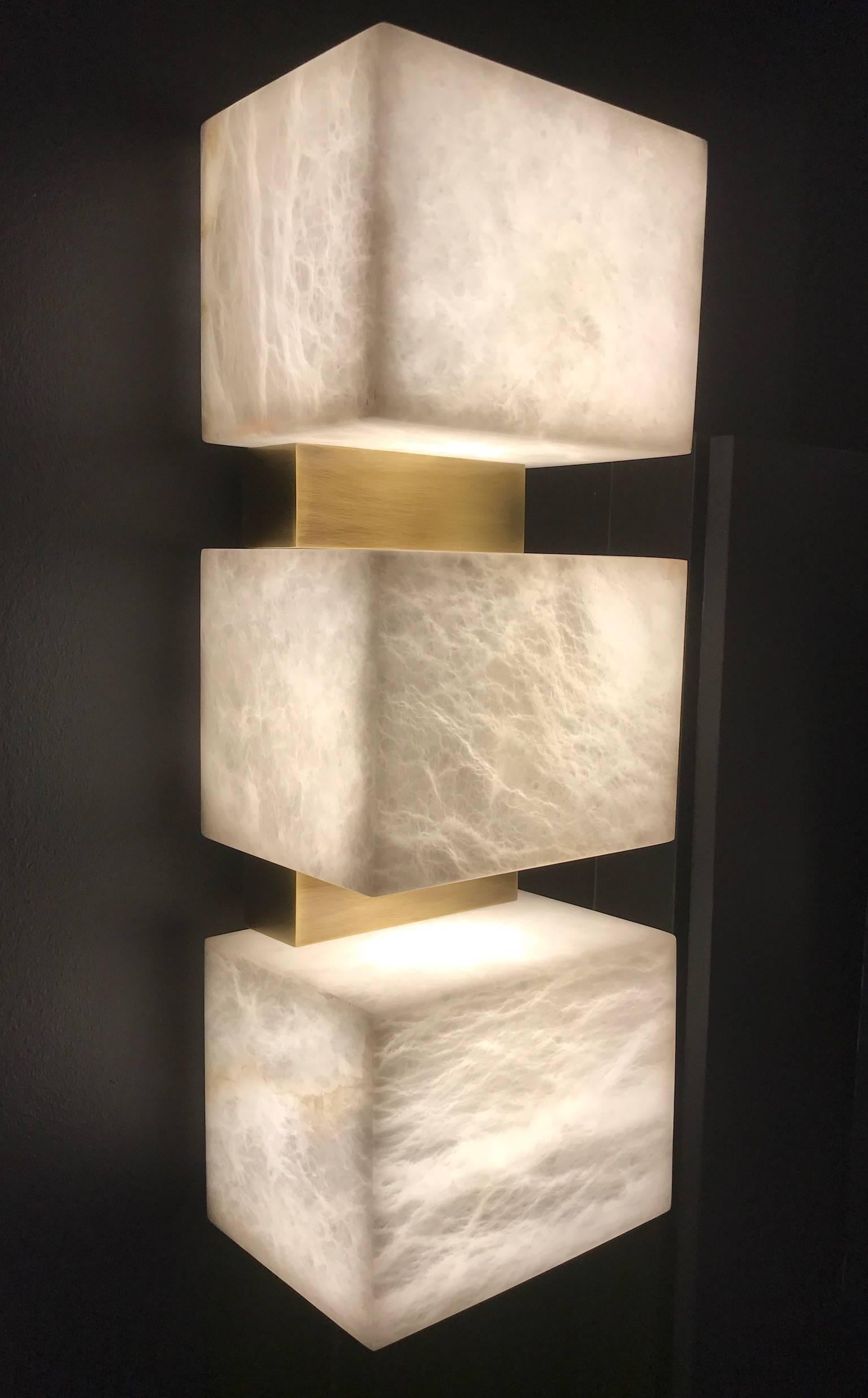 Modern Scatola Wall Sconce- Alabaster Cubes and Brushed Patinated Brass For Sale