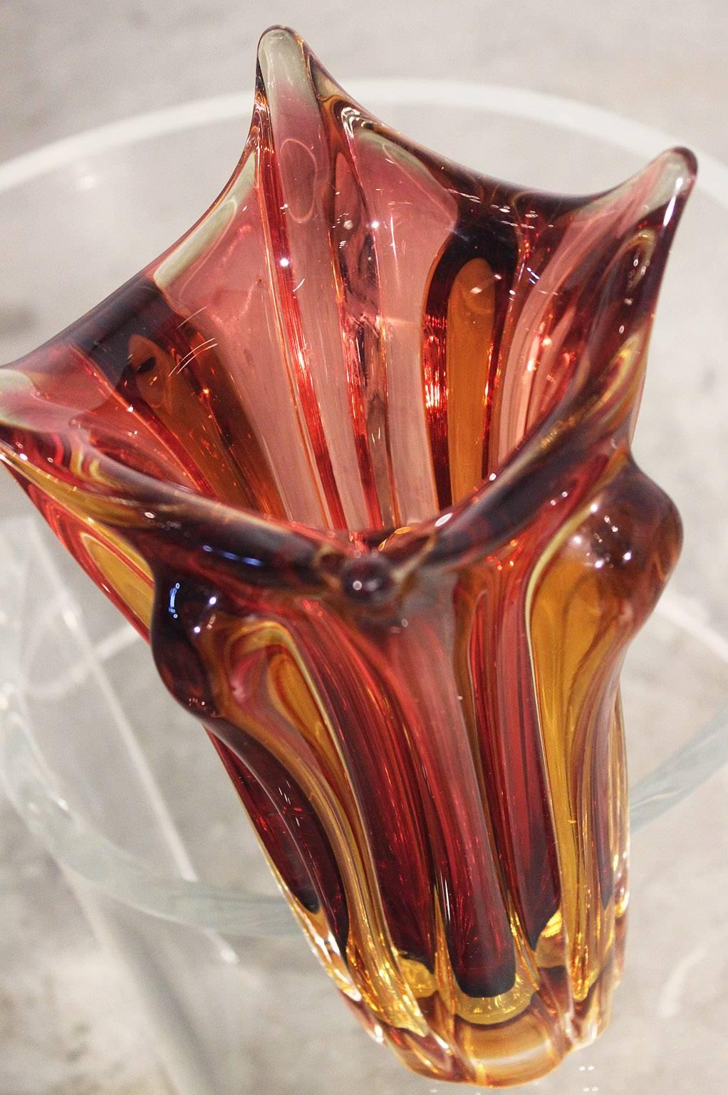 Vintage Mid 20th Century Italian Murano Glass Sommerso Vase 3