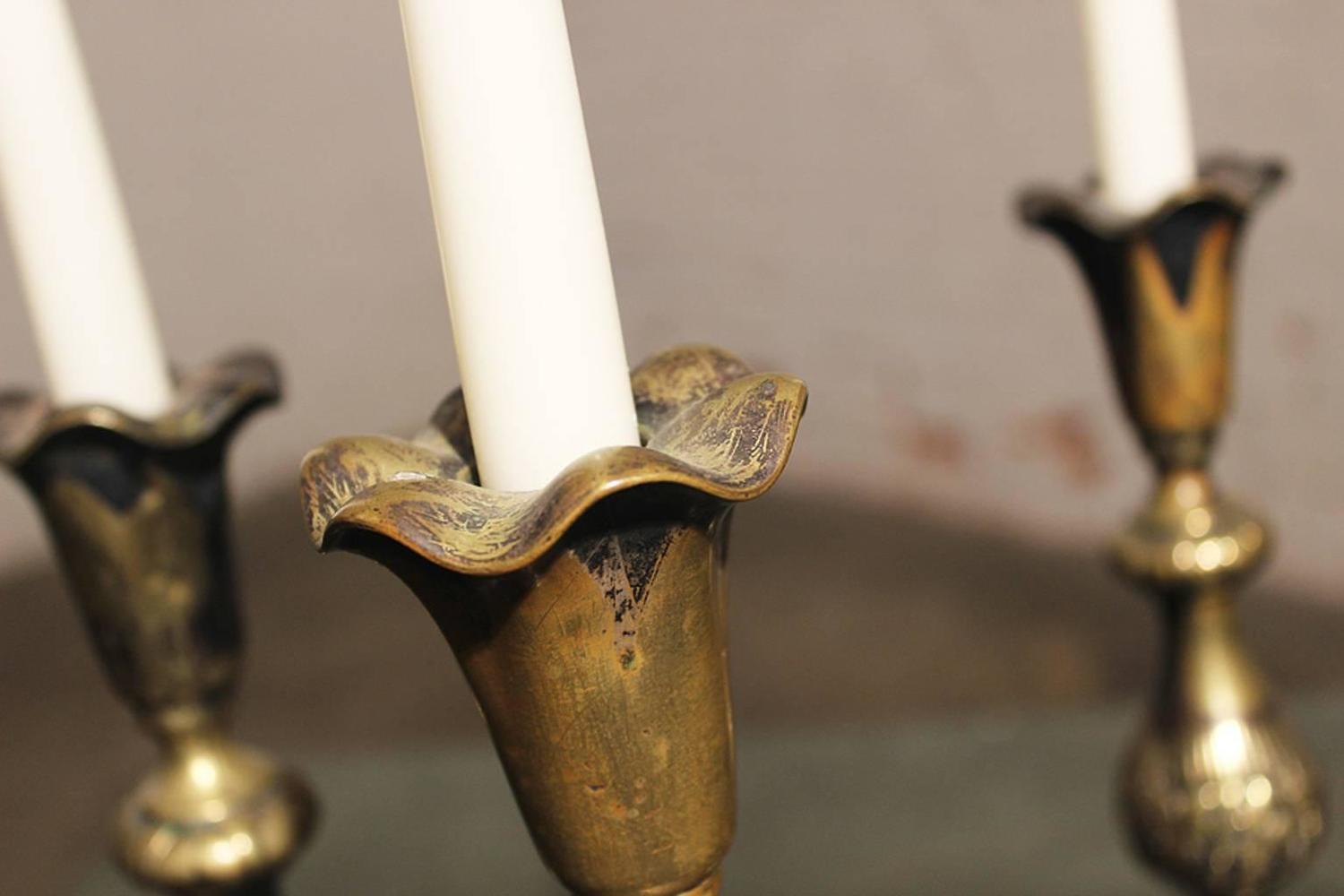 Fraget N Plaque Sabbath 19th Century Judaica Candlesticks For Sale at