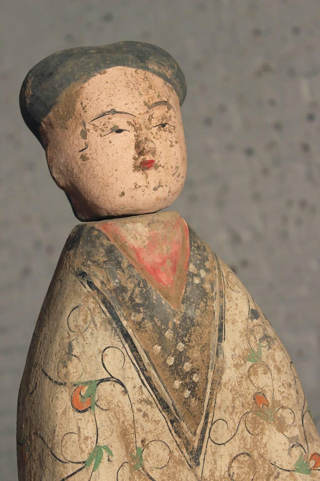 Early 20th Century Han Style Female Tomb or Funerary Pottery Figure In Good Condition In Topeka, KS