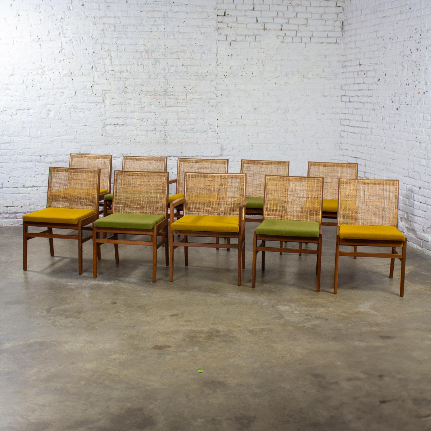 1960's MCM Hibriten Satz von 10 Nussbaum & Cane Esszimmerstühle 2 bewaffnet und 8 Seite (Moderne der Mitte des Jahrhunderts) im Angebot