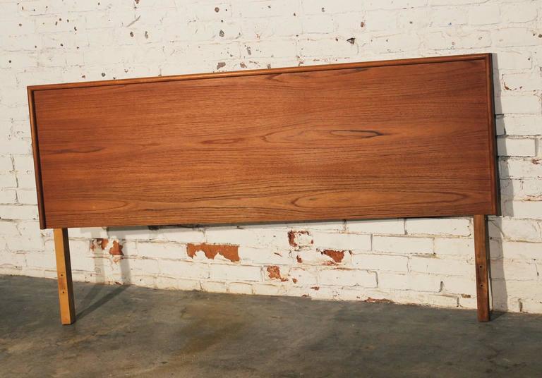 Danish Mid Century Modern Queen Size Teak Headboard At 1stdibs Scandinavian Modern Danish Mid Century Queen Size Teak Headboard For