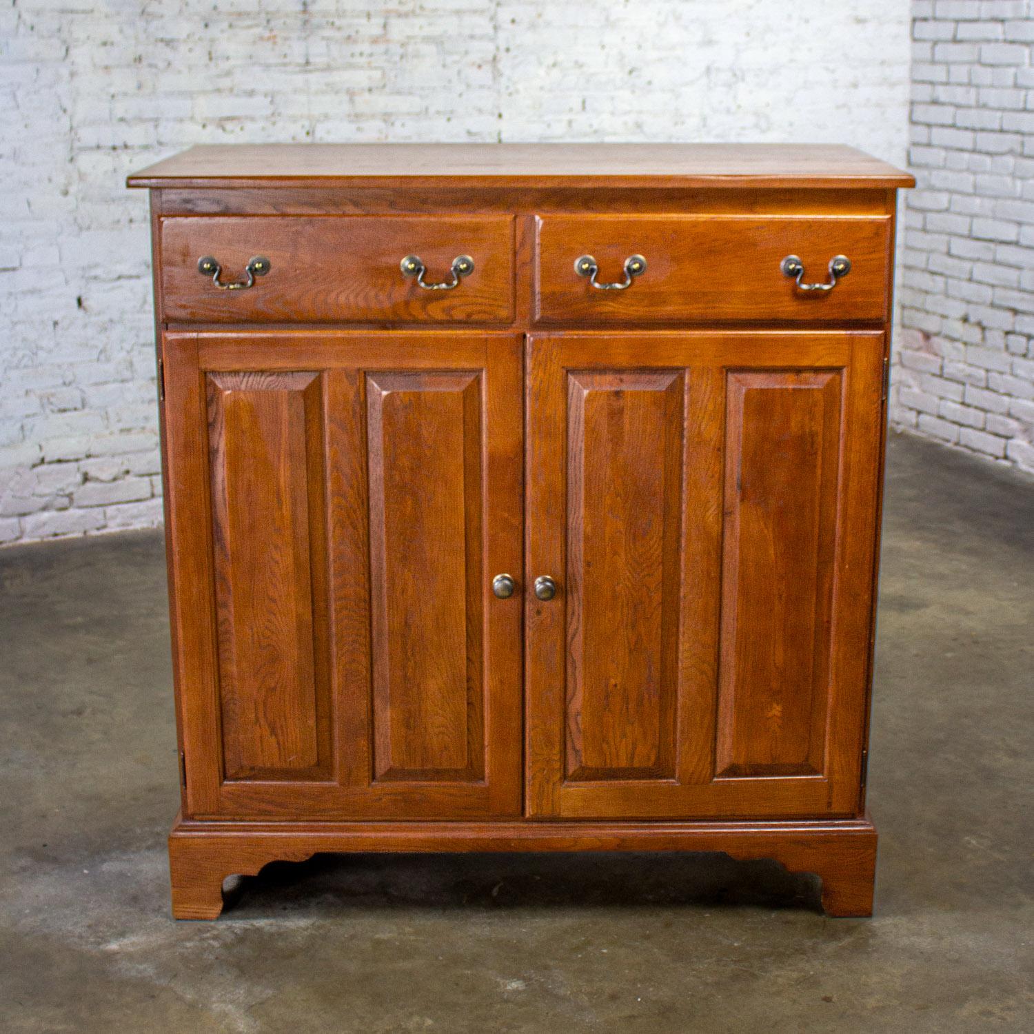 Georgian Style Oak Sideboard Chestnut Creek 100 Yr Anniversary Edition by Keller For Sale 11