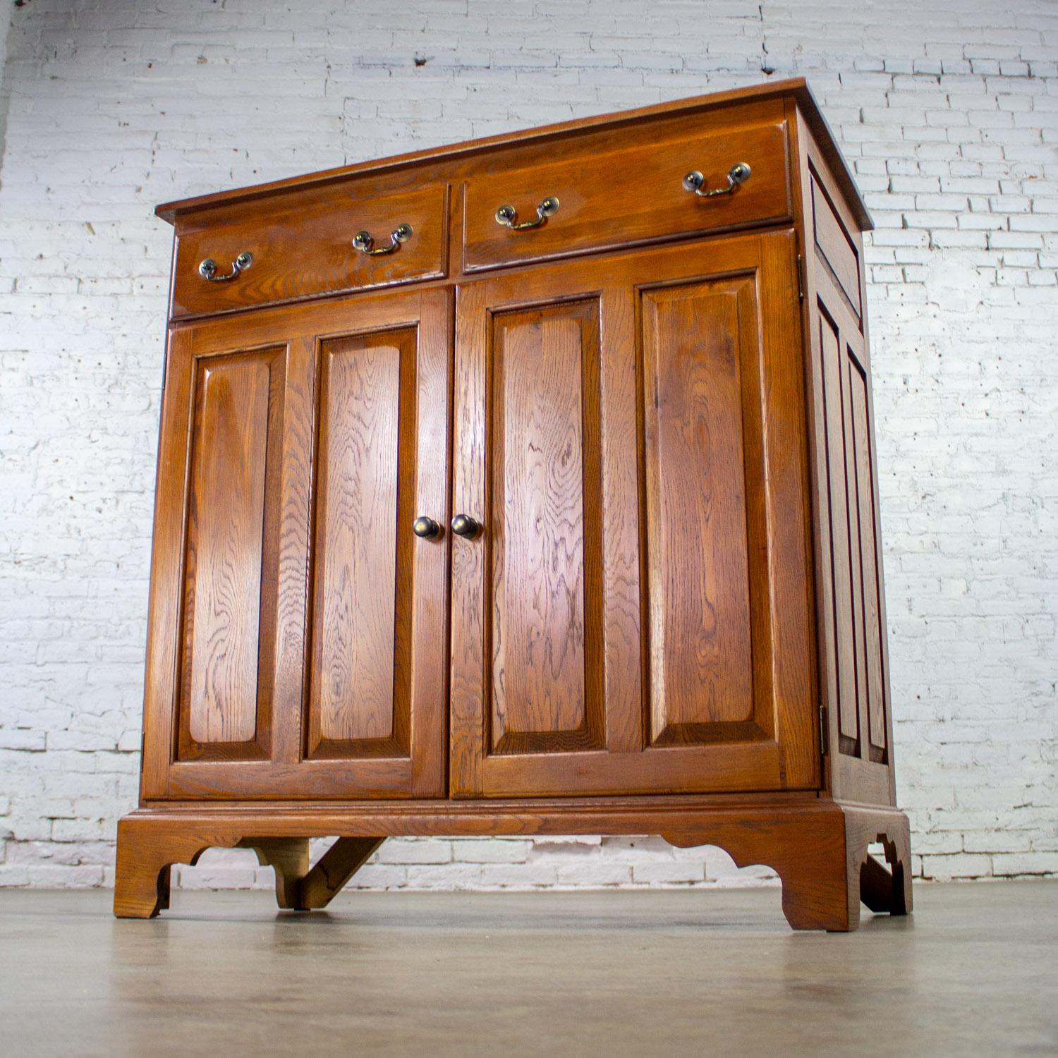 Georgian Style Oak Sideboard Chestnut Creek 100 Yr Anniversary Edition by Keller For Sale 14