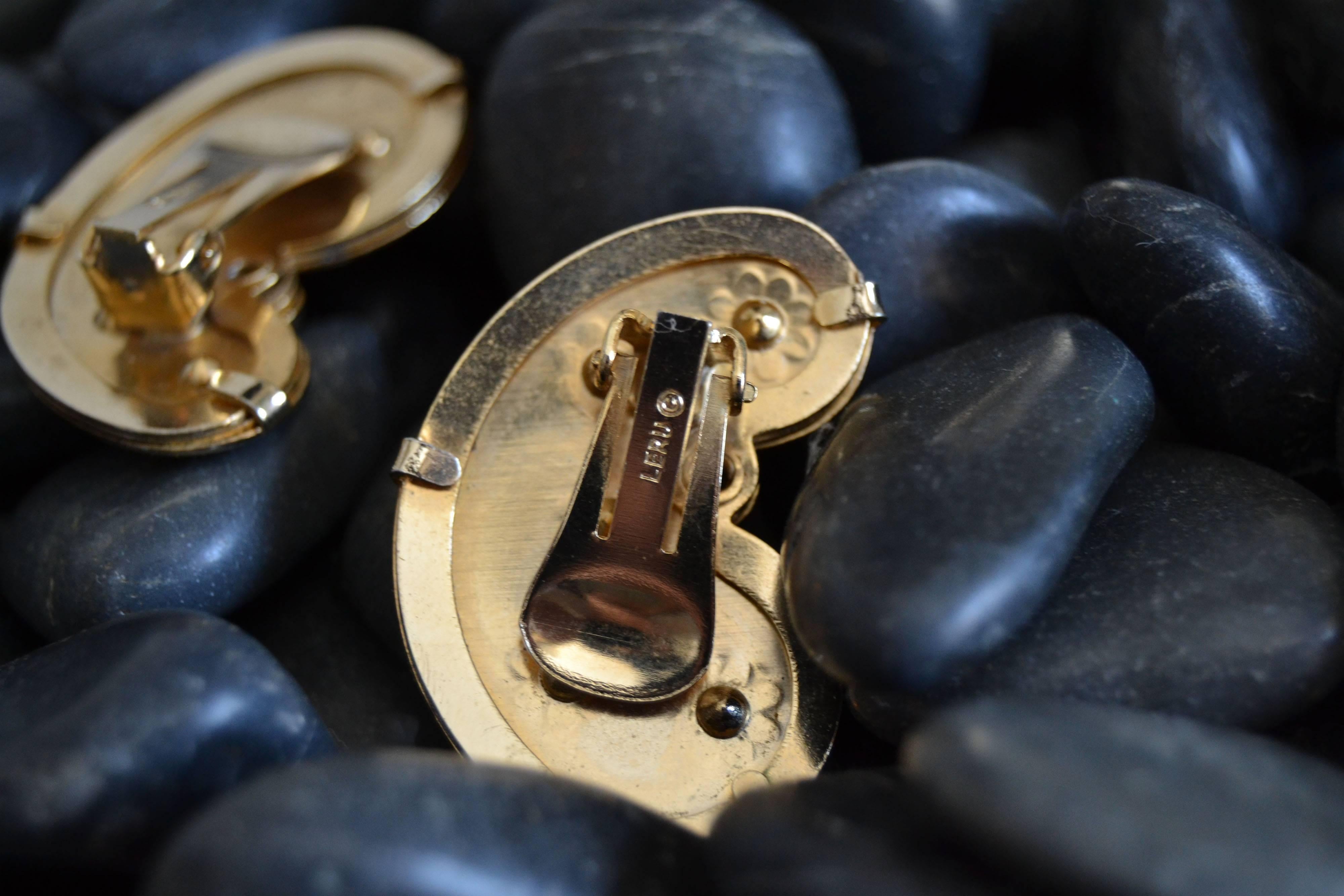 Leru Vintage Goldfarbenes, Strass-Halskette-Armband und Ohrringe Parure Set (Metall) im Angebot