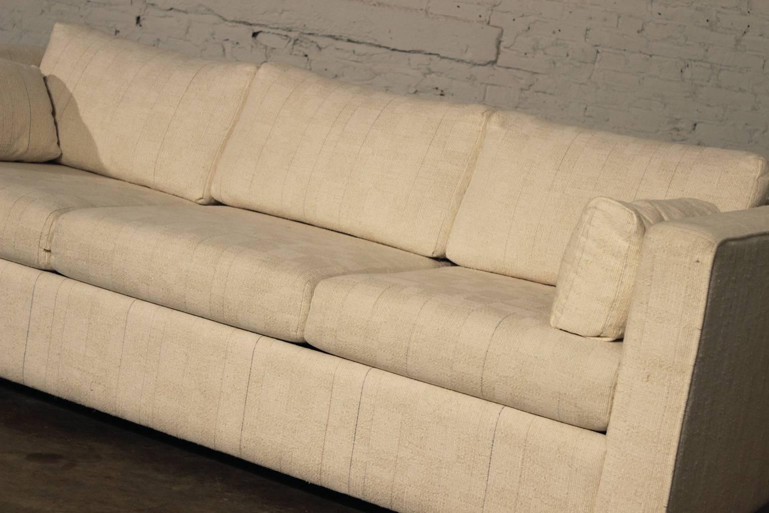 Mid-Century Modern White Tuxedo Style Sleeper Sofa In Good Condition In Topeka, KS