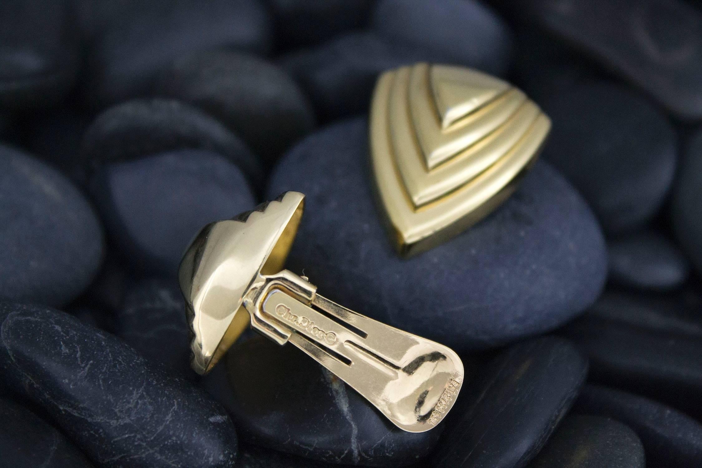 20th Century Vintage Christian Dior Gold-Tone Graduated Circular Triangle Clip Earrings