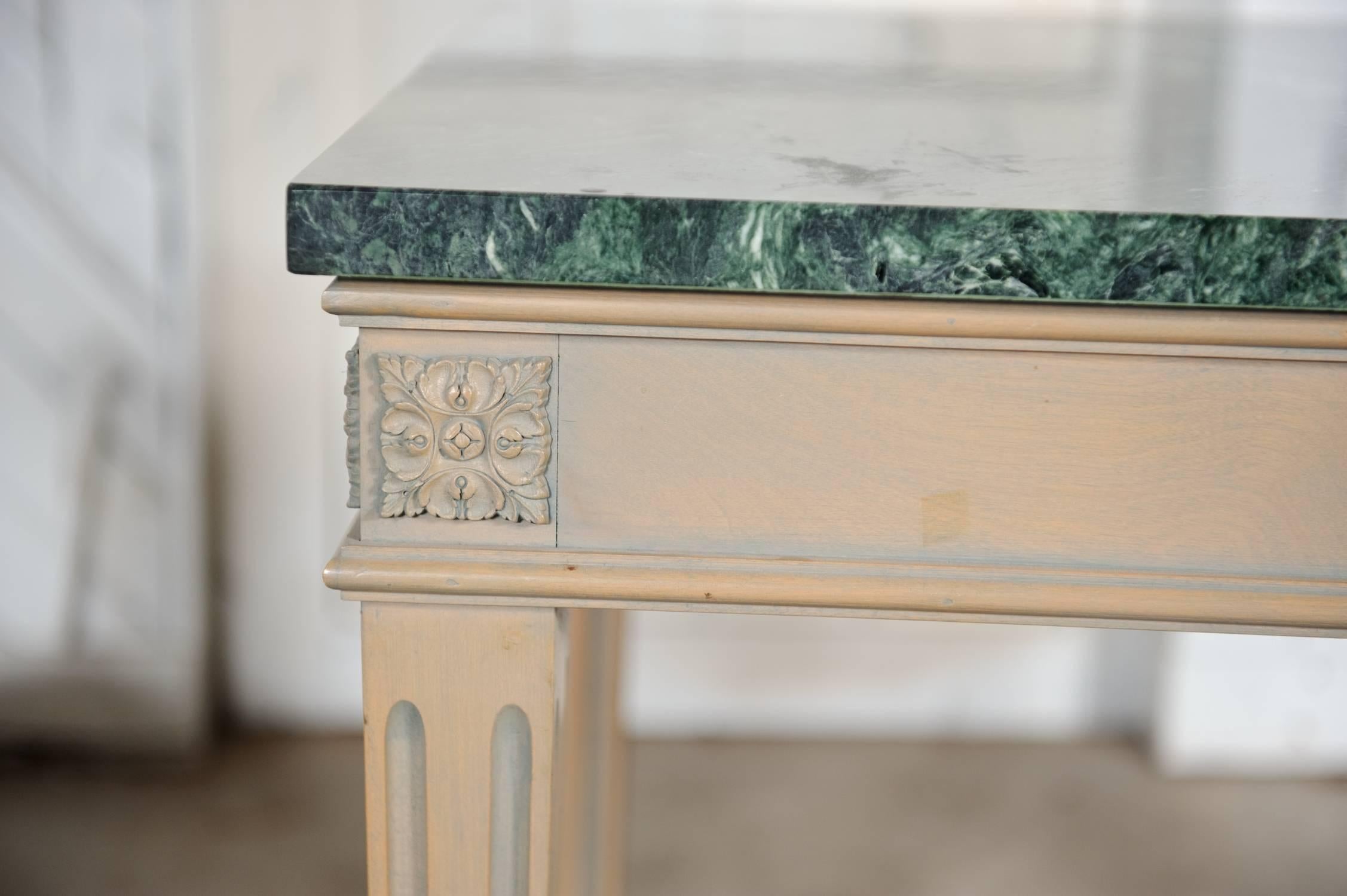 20th Century Vintage Pair of Neoclassical Marble-Top End or Side Tables