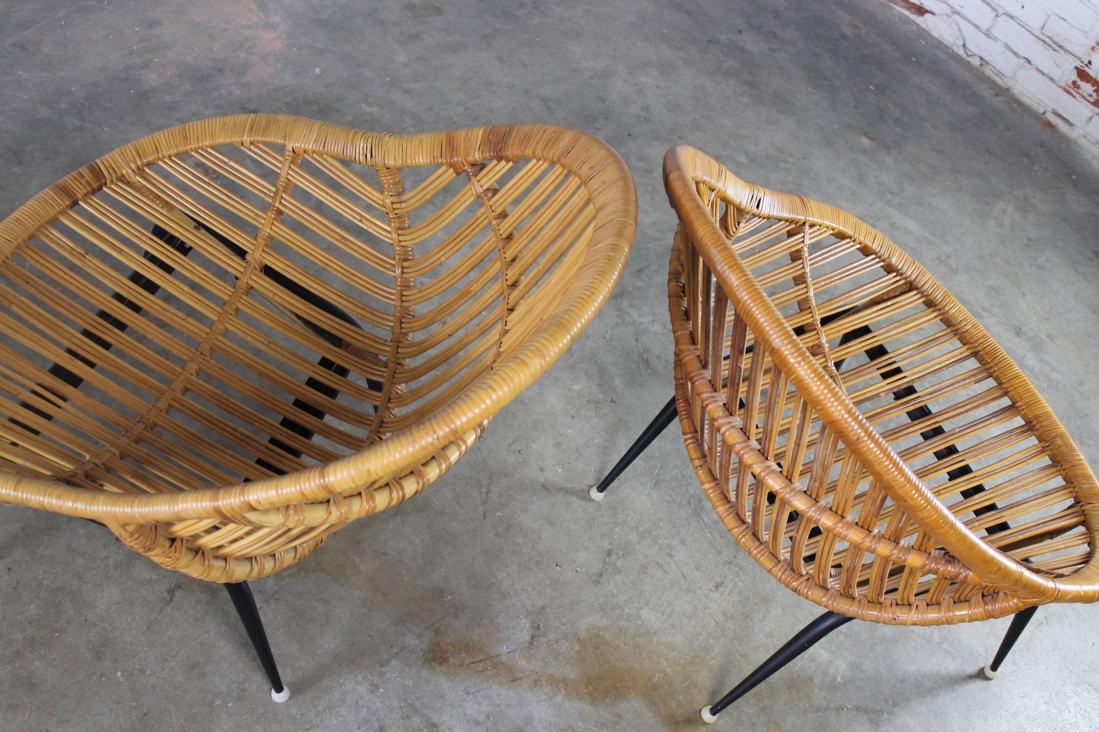Pair of Mid-Century Modern Rattan Wicker Basket Chairs by Troy Sunshade Company In Good Condition In Topeka, KS