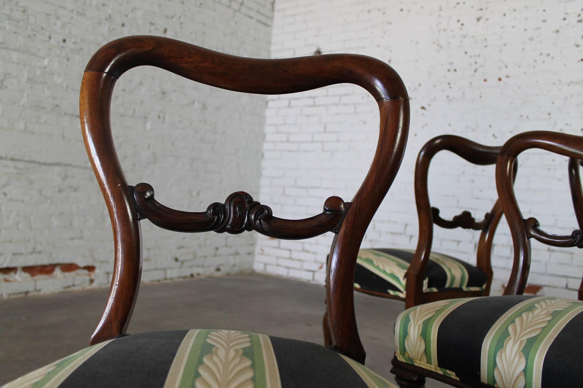 Set of Four Antique Victorian Rosewood Dining Chairs in the Manner of Gillows In Good Condition In Topeka, KS