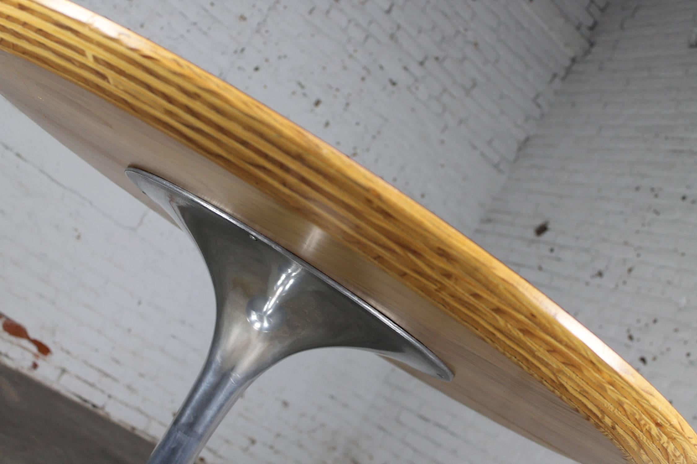 aluminum tulip table base