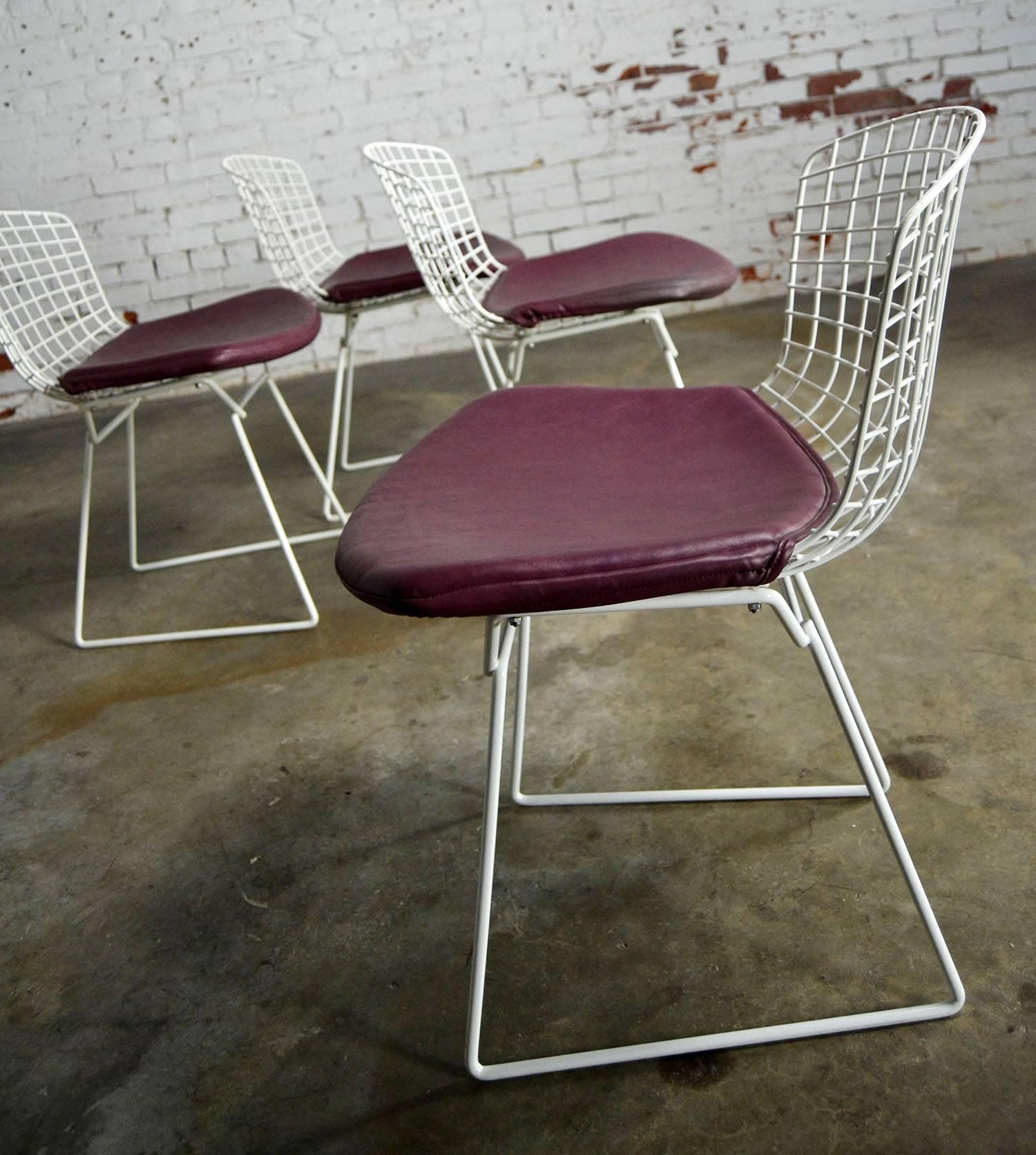 20th Century Vintage Mid-Century Modern Bertoia White Wire Side Chairs